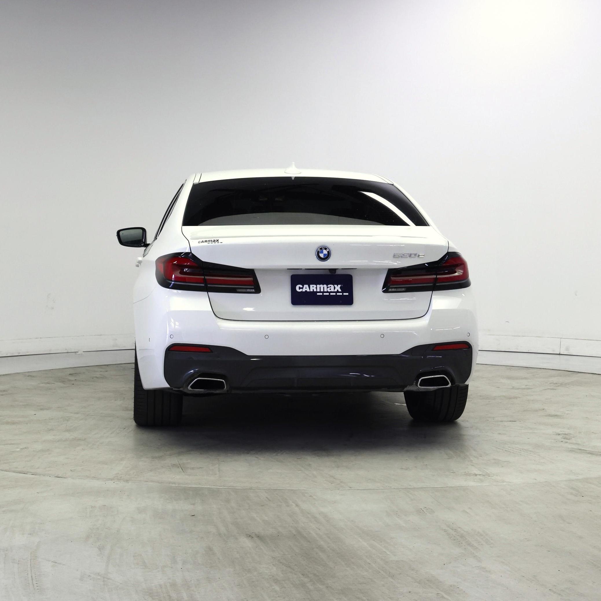 Thumbnail: 2023 BMW 5 Series - 6