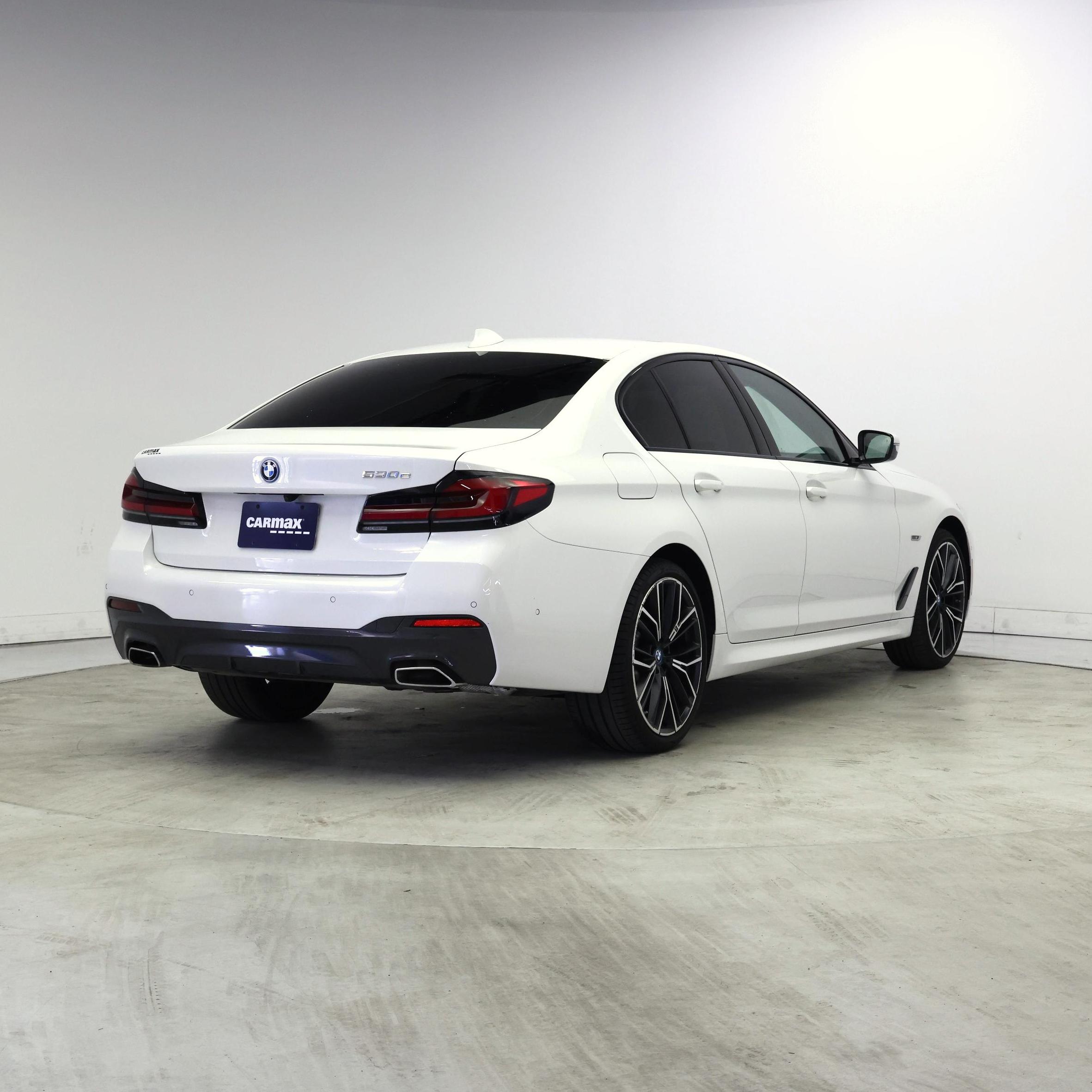Thumbnail: 2023 BMW 5 Series - 8
