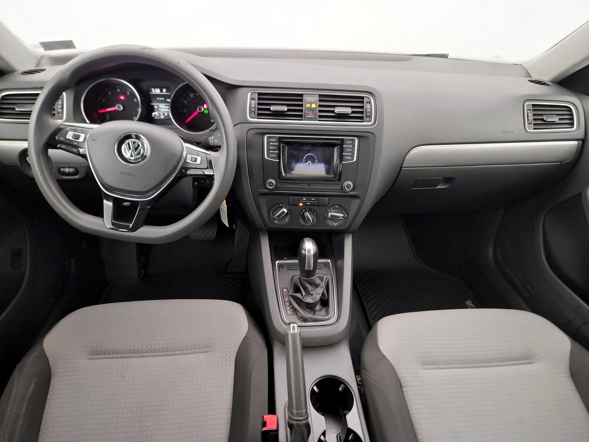 Thumbnail: 2018 Volkswagen Jetta - 9