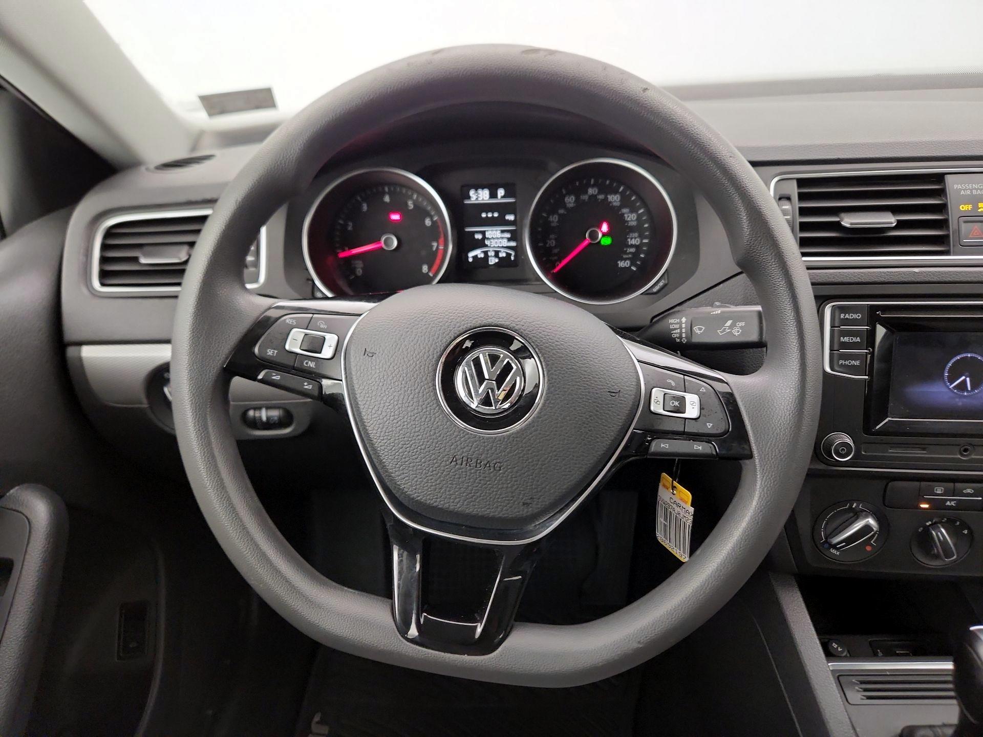 Thumbnail: 2018 Volkswagen Jetta - 10