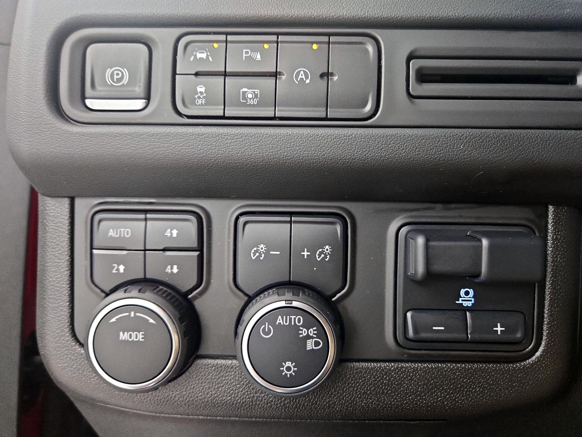 Thumbnail: 2024 Chevrolet Suburban - 13