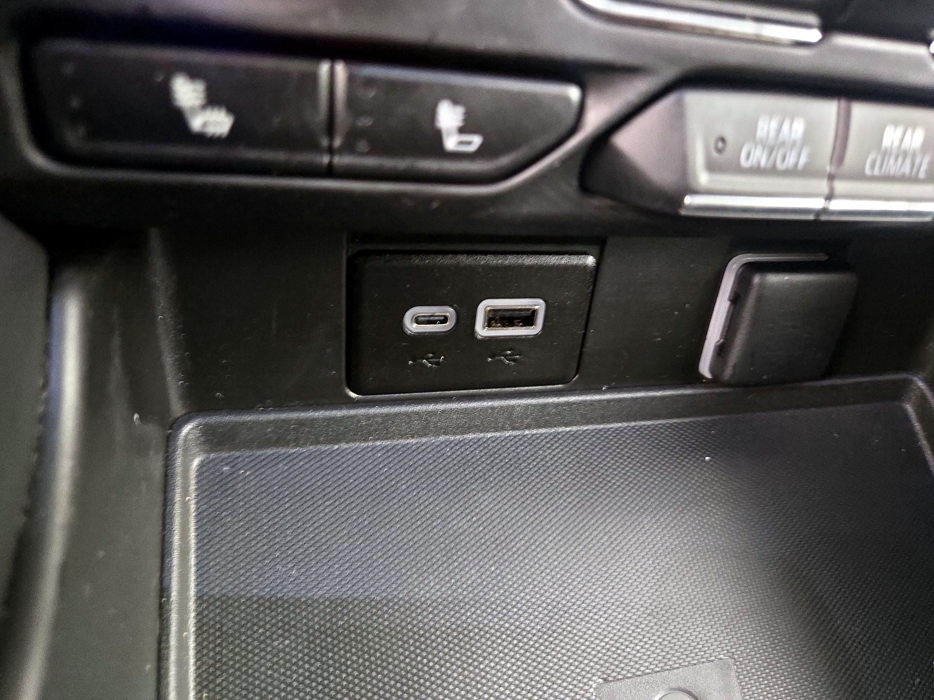 Thumbnail: 2024 Chevrolet Suburban - 19