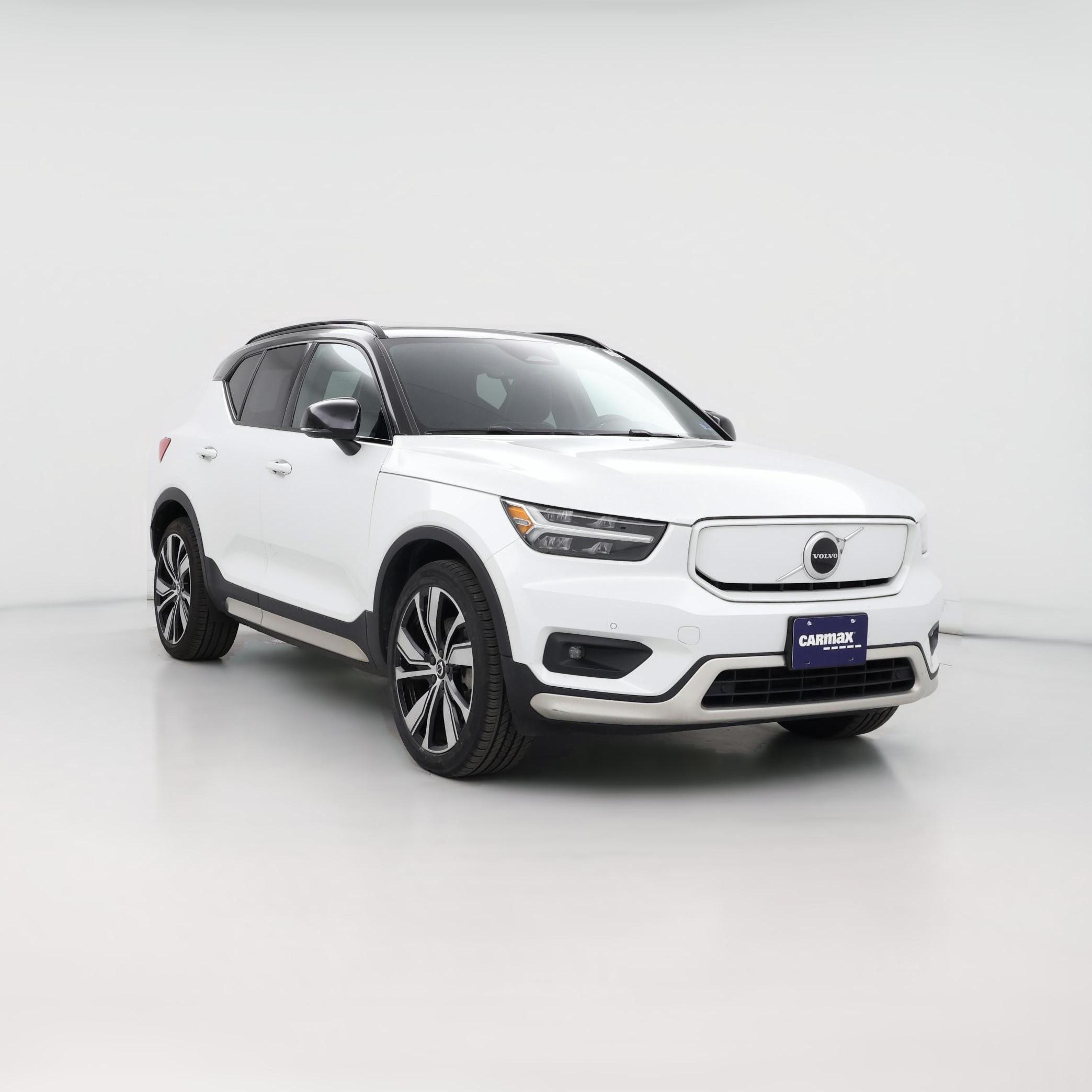 Thumbnail: 2021 Volvo XC40 - 1