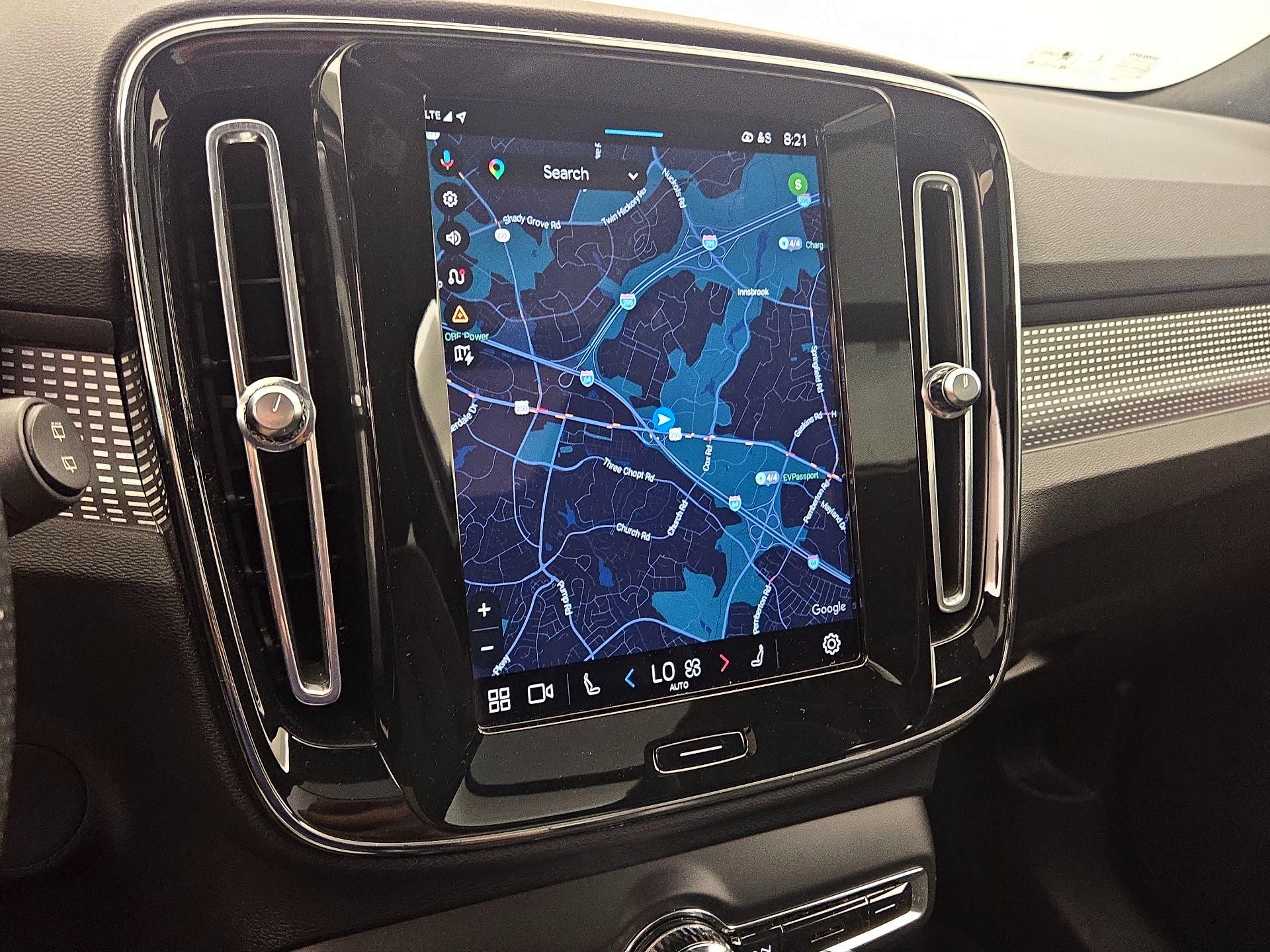 Thumbnail: 2021 Volvo XC40 - 14