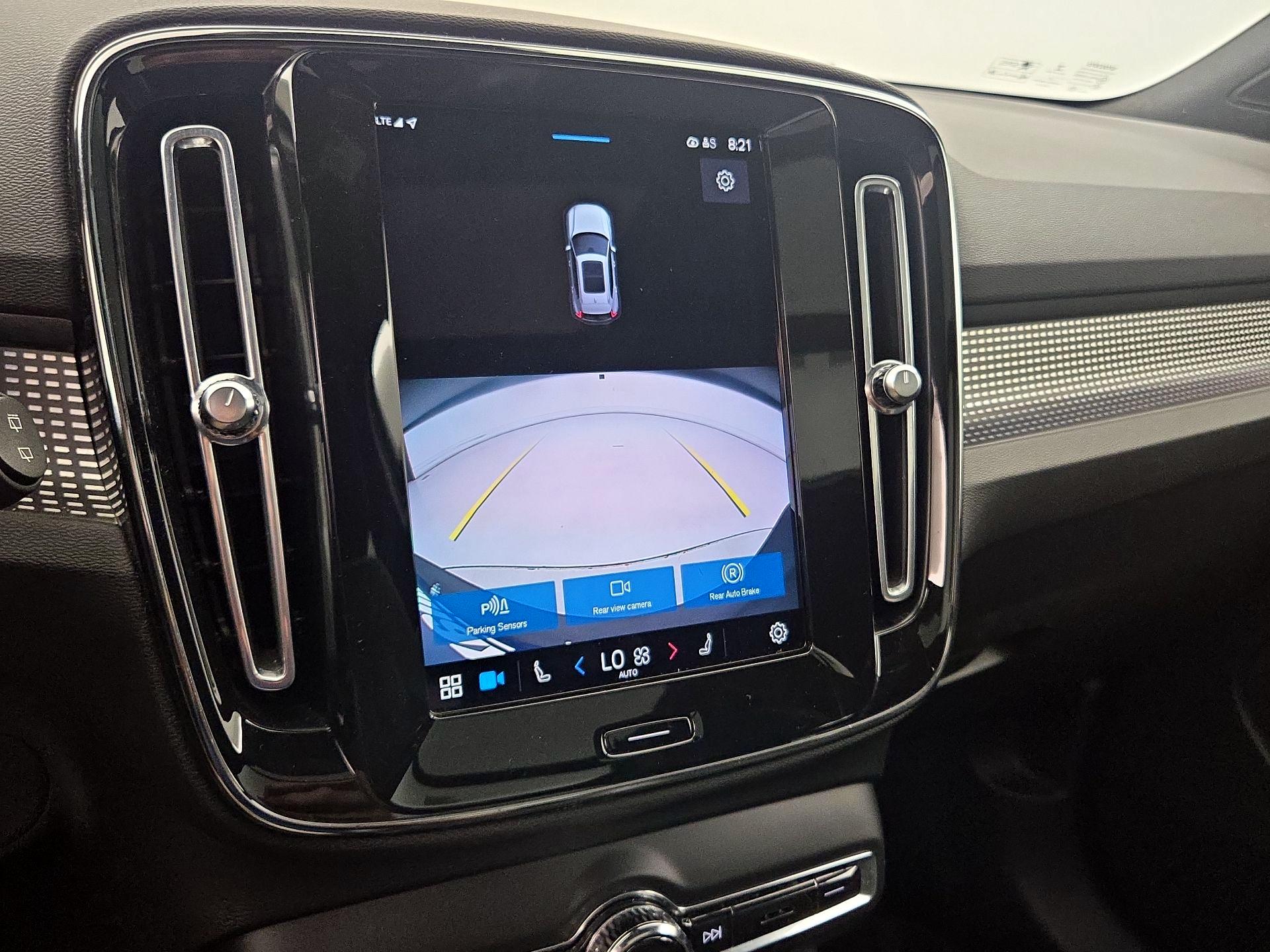 Thumbnail: 2021 Volvo XC40 - 15