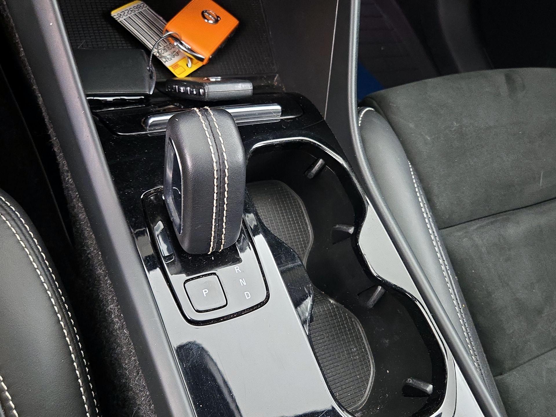 Thumbnail: 2021 Volvo XC40 - 18