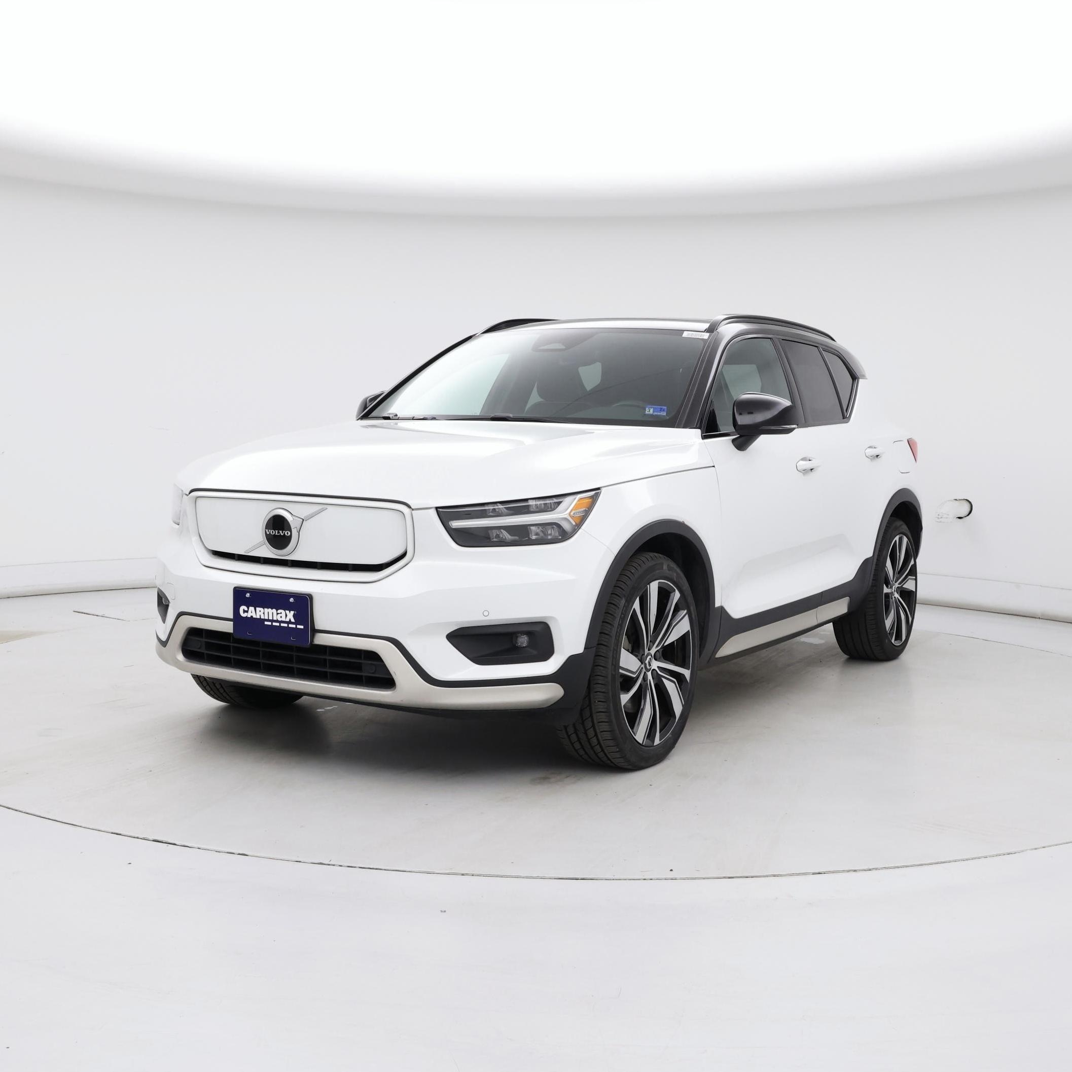 Thumbnail: 2021 Volvo XC40 - 4