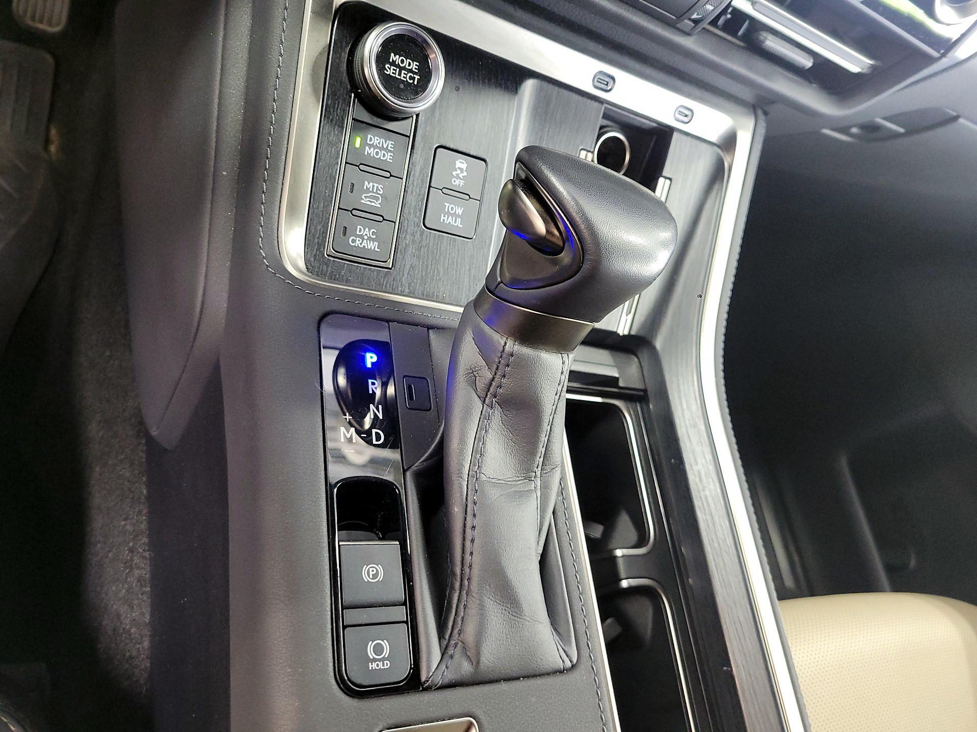 Thumbnail: 2024 Lexus GX - 18