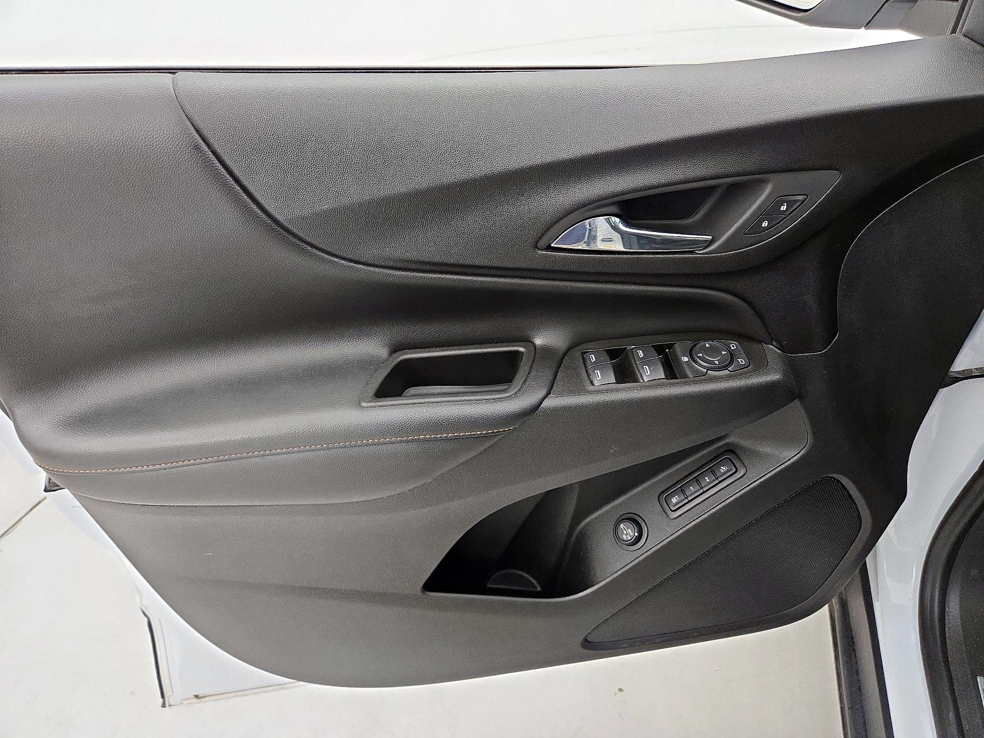 Thumbnail: 2020 Chevrolet Equinox - 12