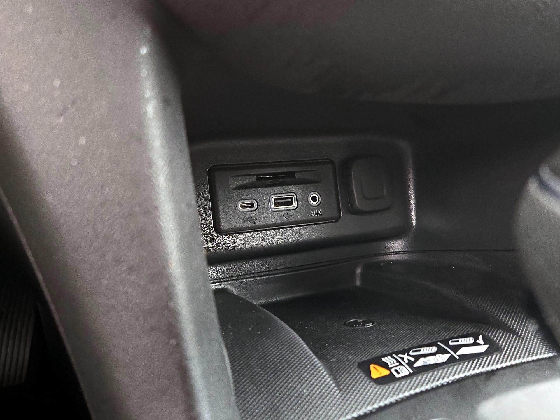 Thumbnail: 2020 Chevrolet Equinox - 18