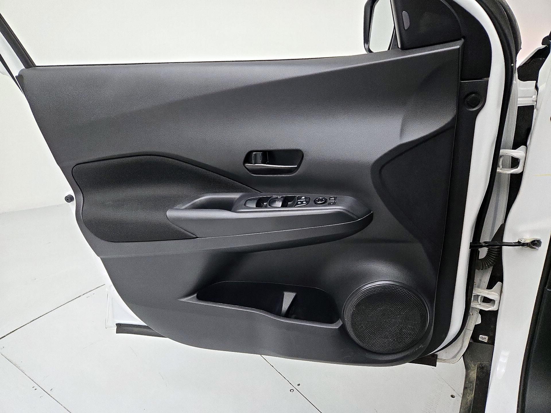 Thumbnail: 2024 Nissan Kicks - 12