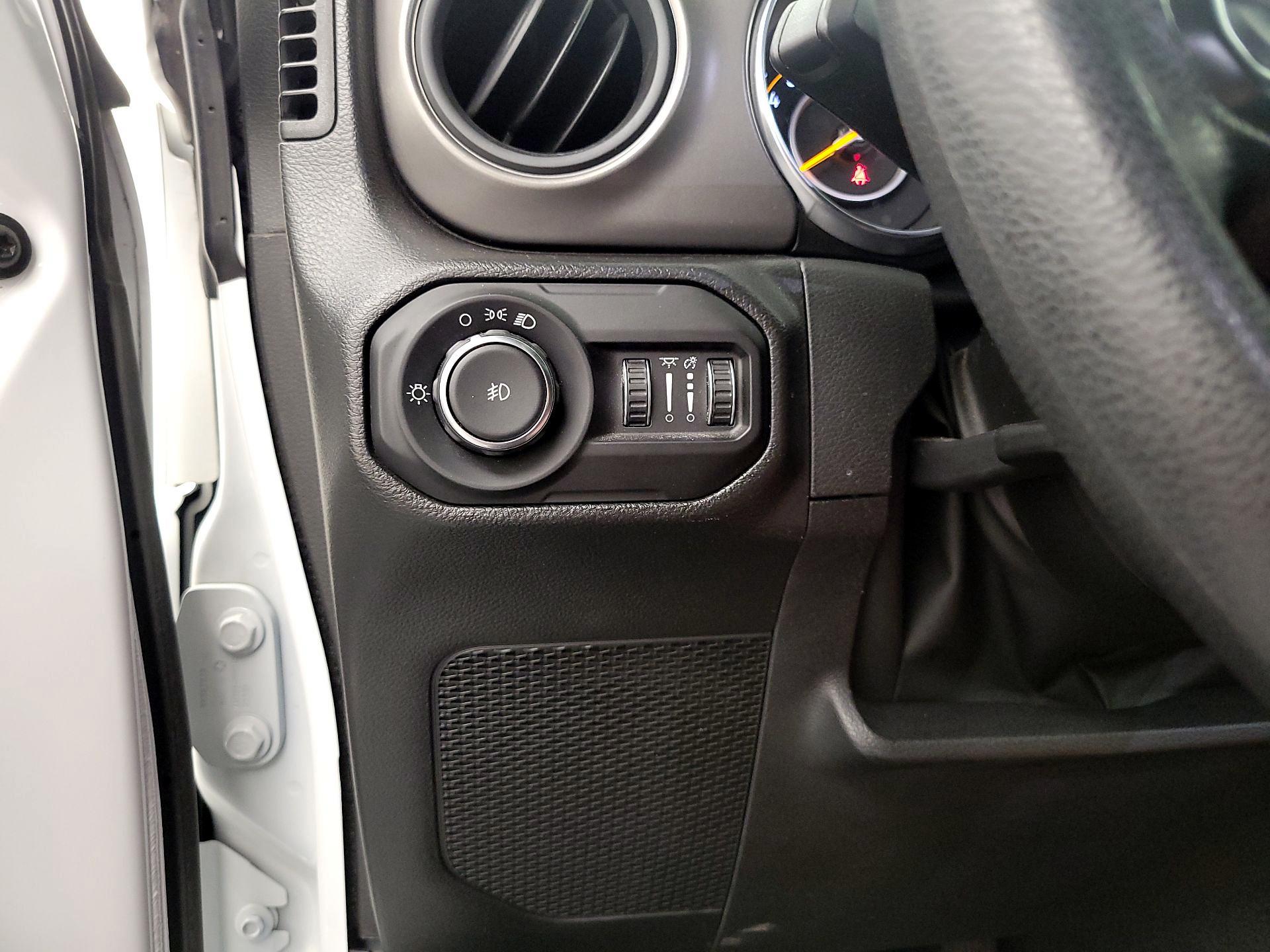 Thumbnail: 2022 Jeep Wrangler - 13