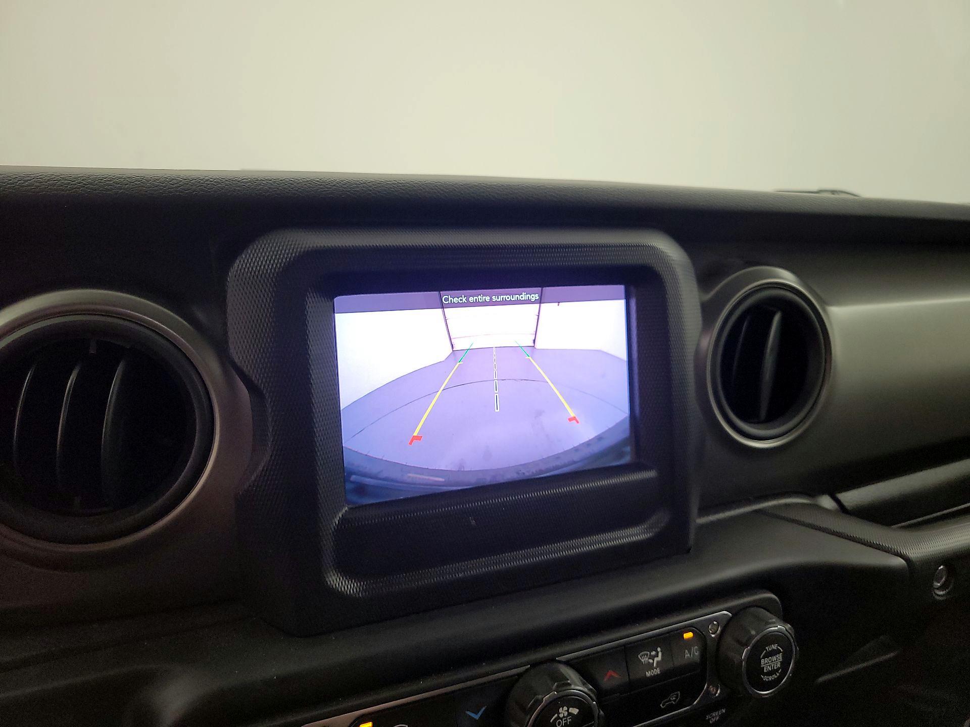 Thumbnail: 2022 Jeep Wrangler - 14