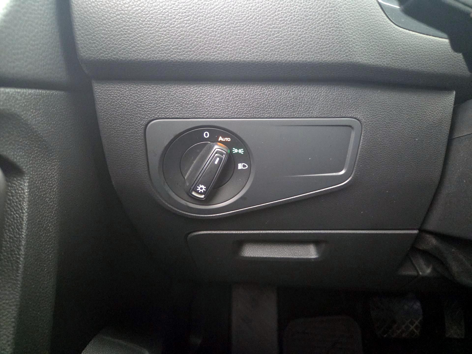 Thumbnail: 2022 Volkswagen Tiguan - 13