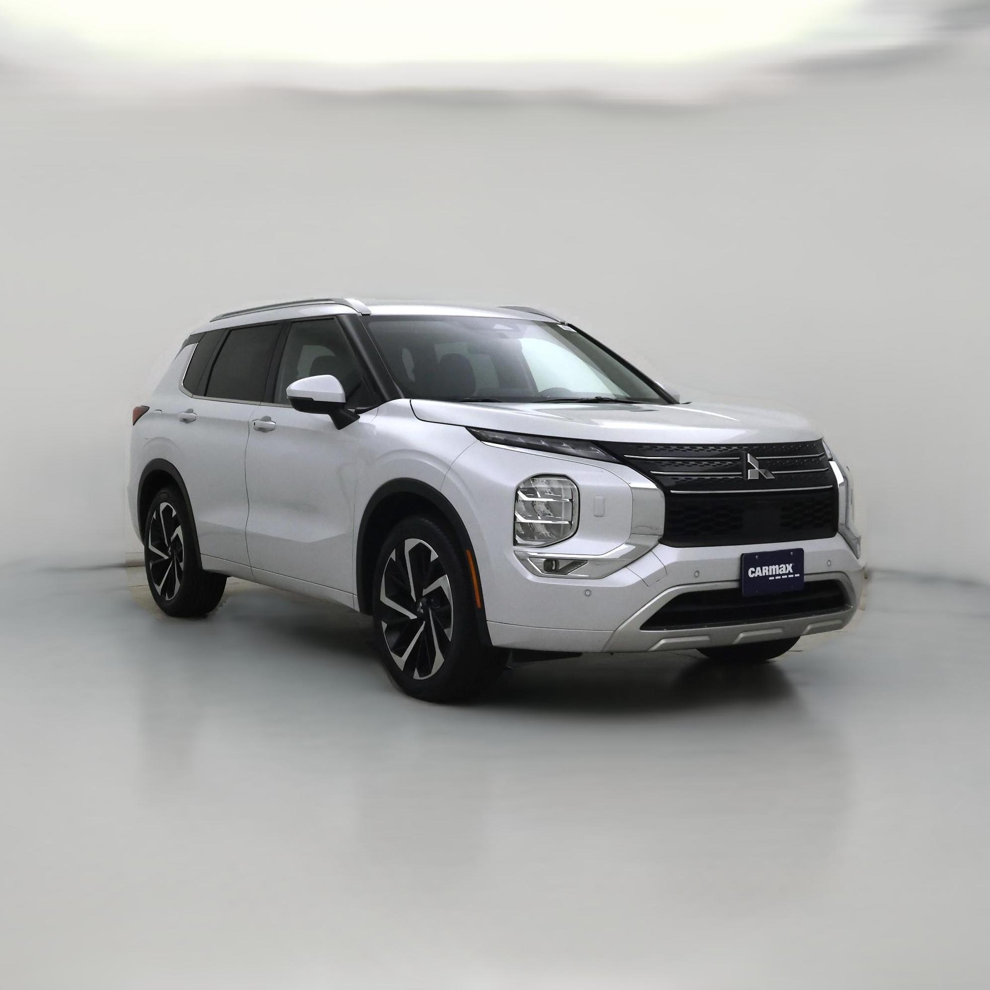 Thumbnail: 2022 Mitsubishi Outlander - 1