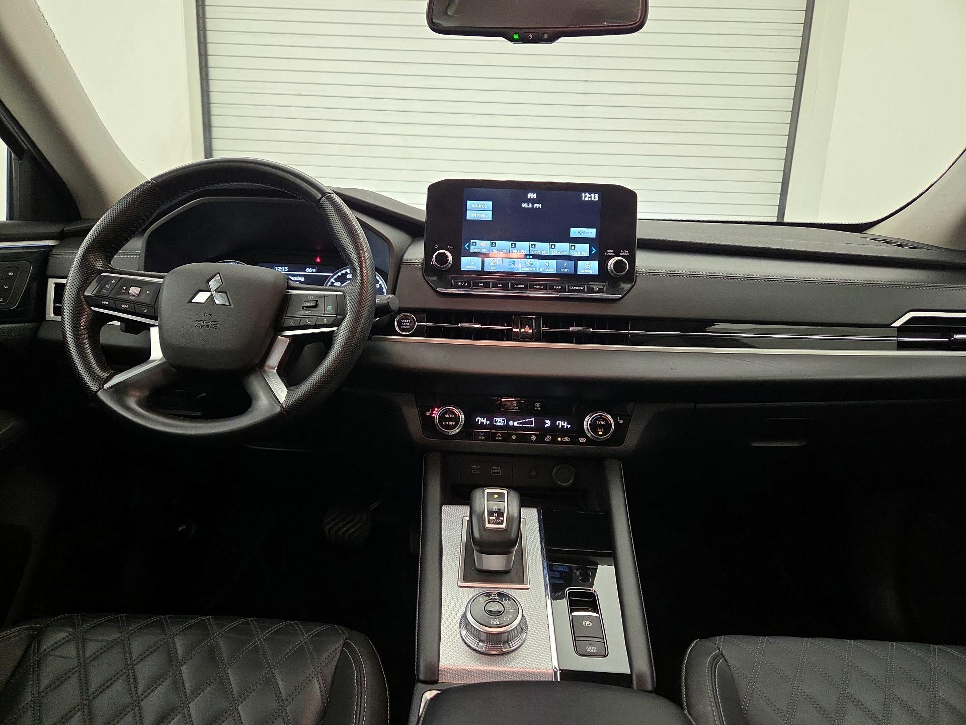 Thumbnail: 2022 Mitsubishi Outlander - 9