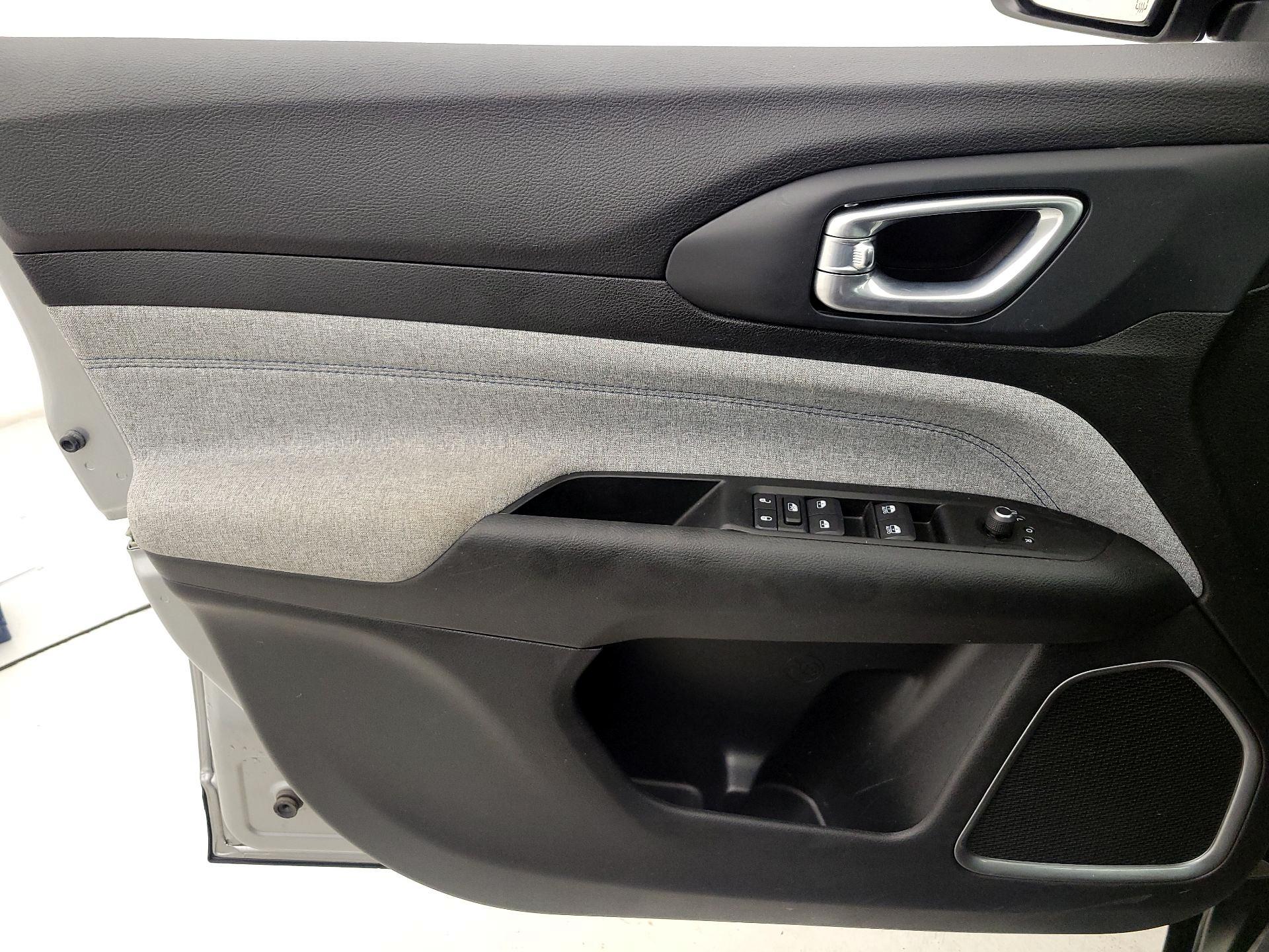 Thumbnail: 2022 Jeep Compass - 12