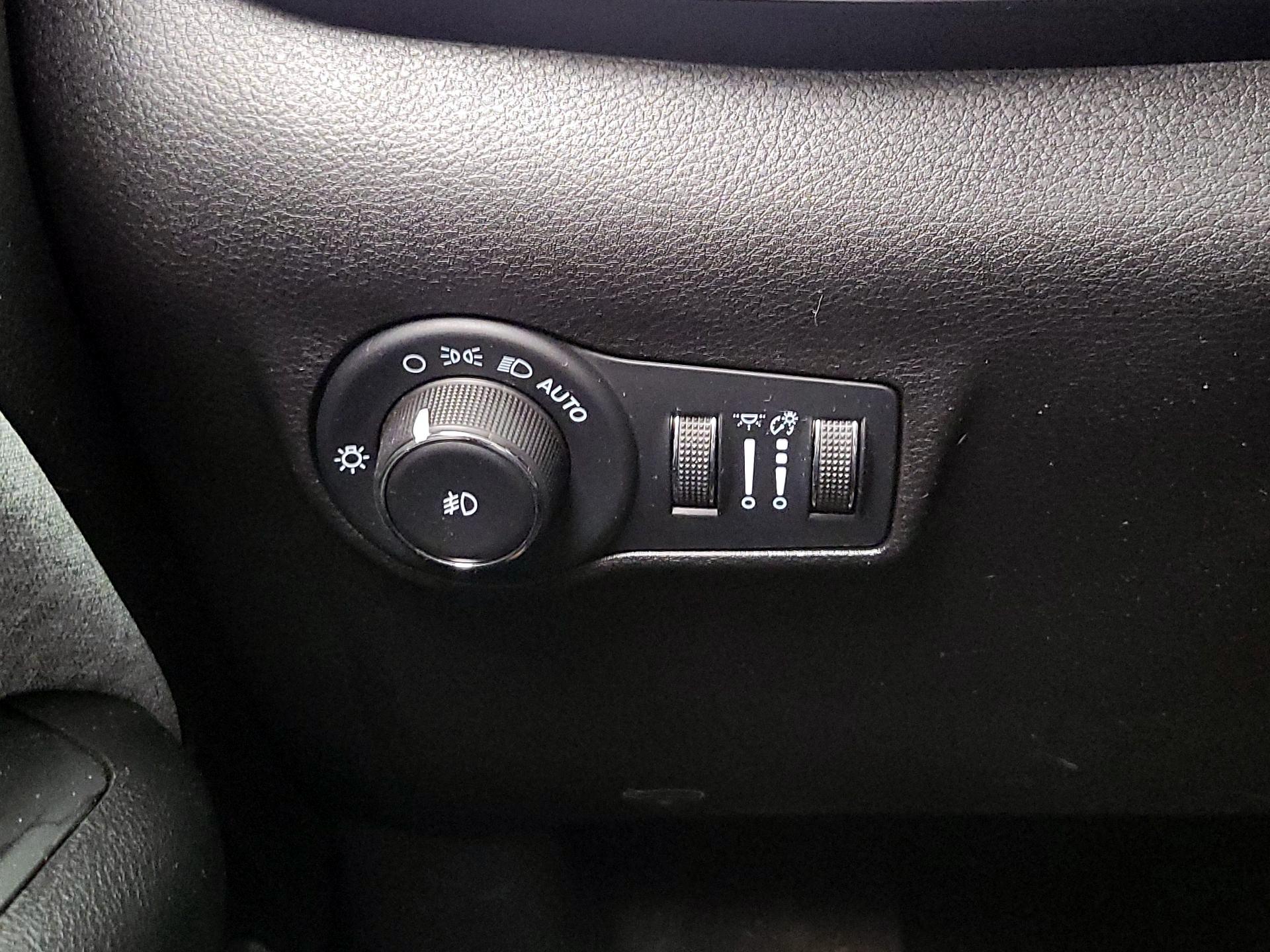 Thumbnail: 2022 Jeep Compass - 13