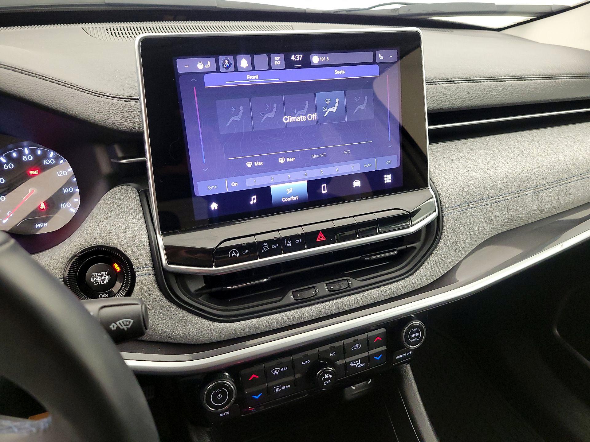 Thumbnail: 2022 Jeep Compass - 16