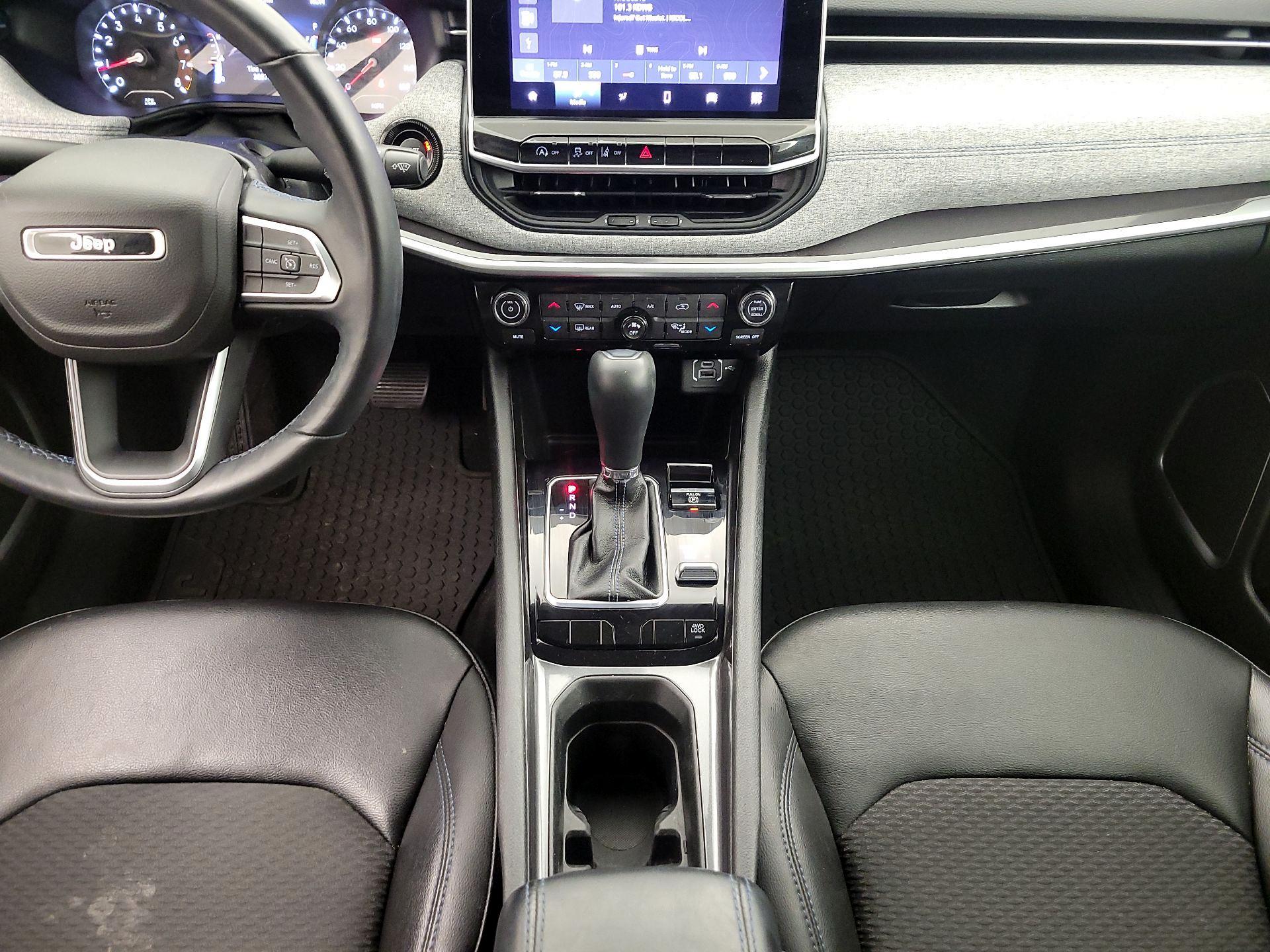 Thumbnail: 2022 Jeep Compass - 17