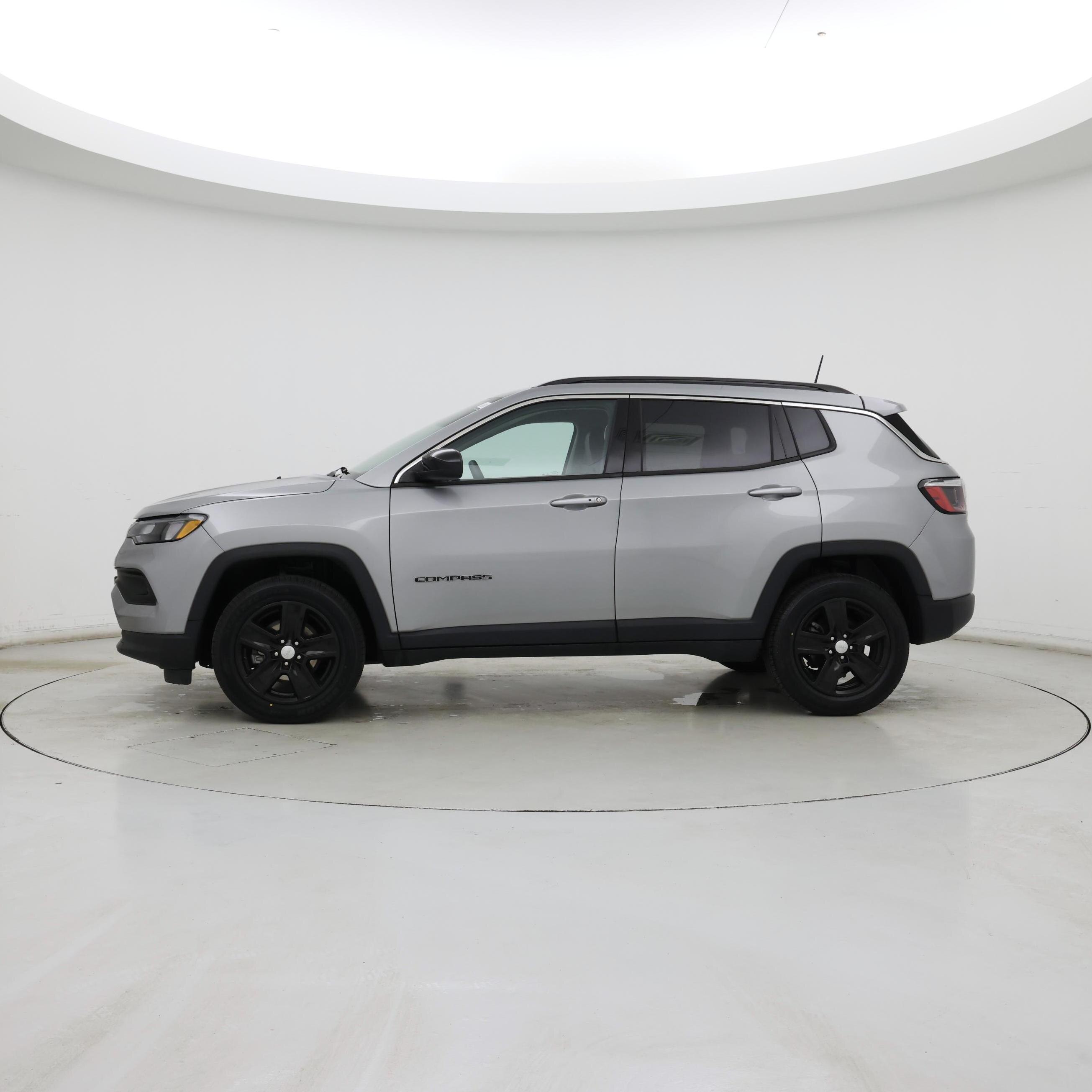 Thumbnail: 2022 Jeep Compass - 3