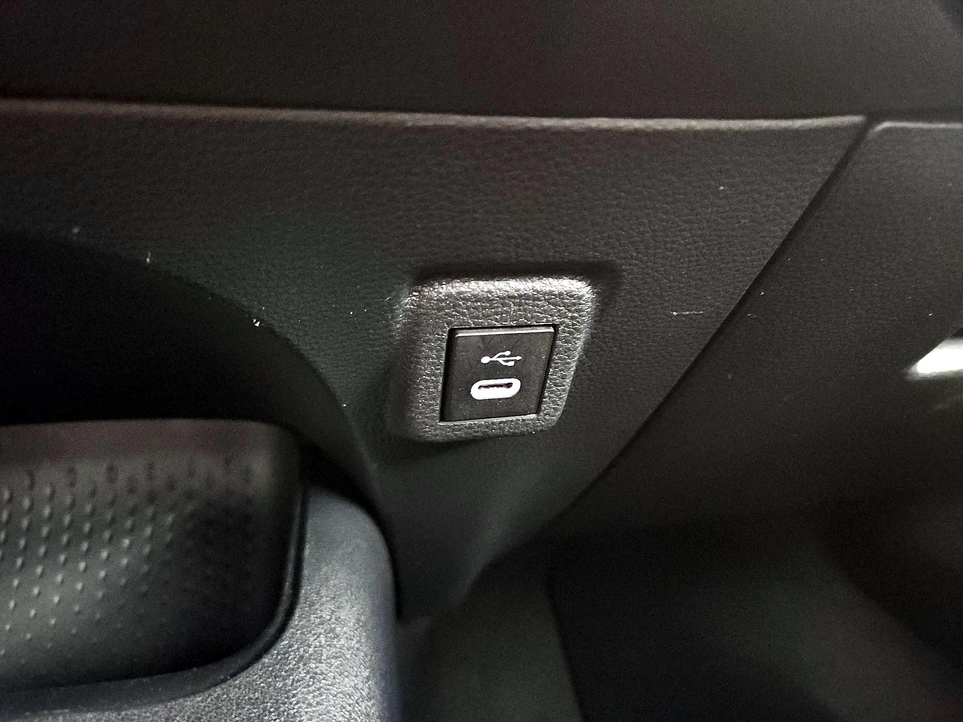 Thumbnail: 2023 Toyota Corolla - 18