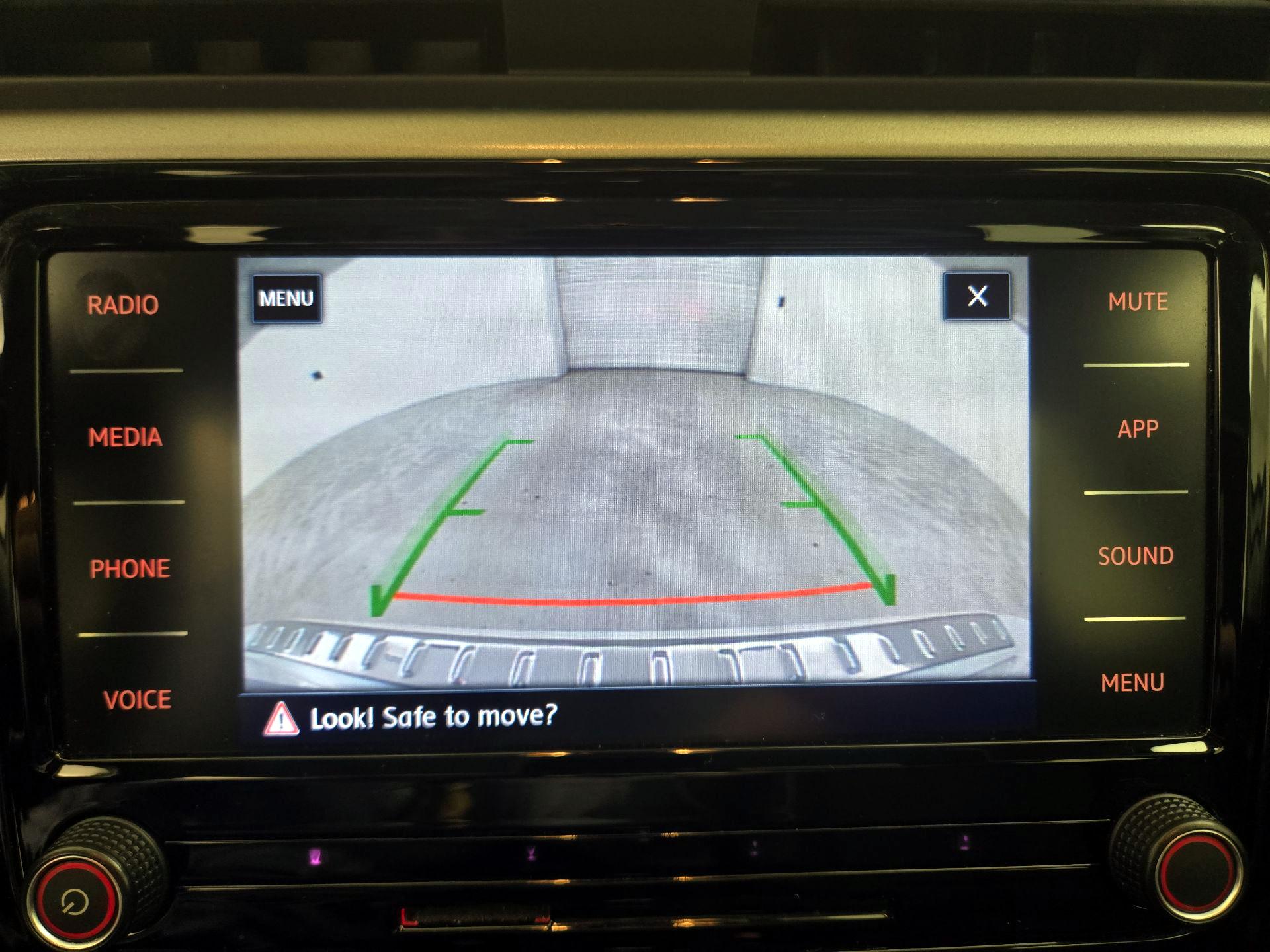 Thumbnail: 2021 Volkswagen Passat - 14