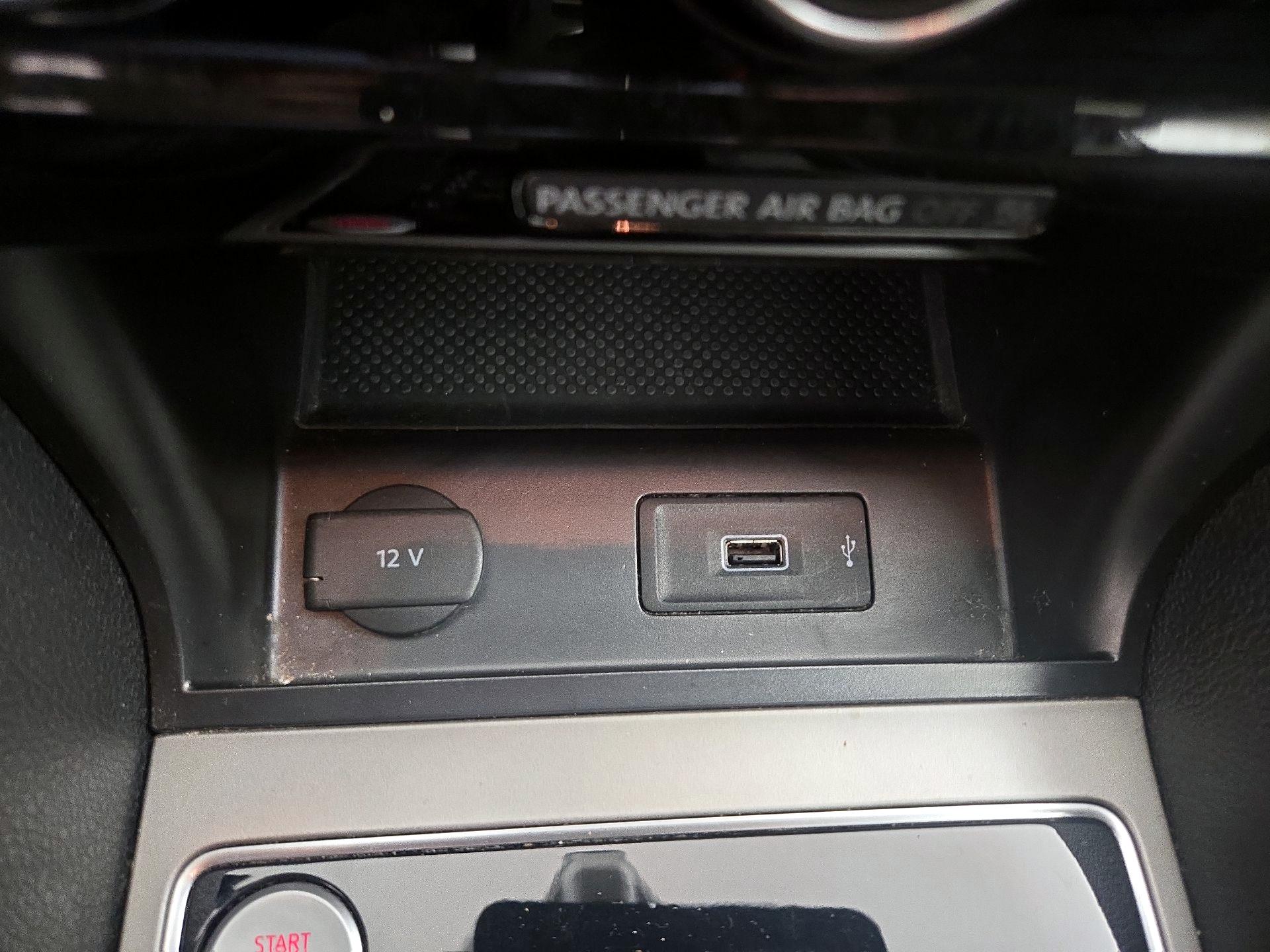 Thumbnail: 2021 Volkswagen Passat - 18