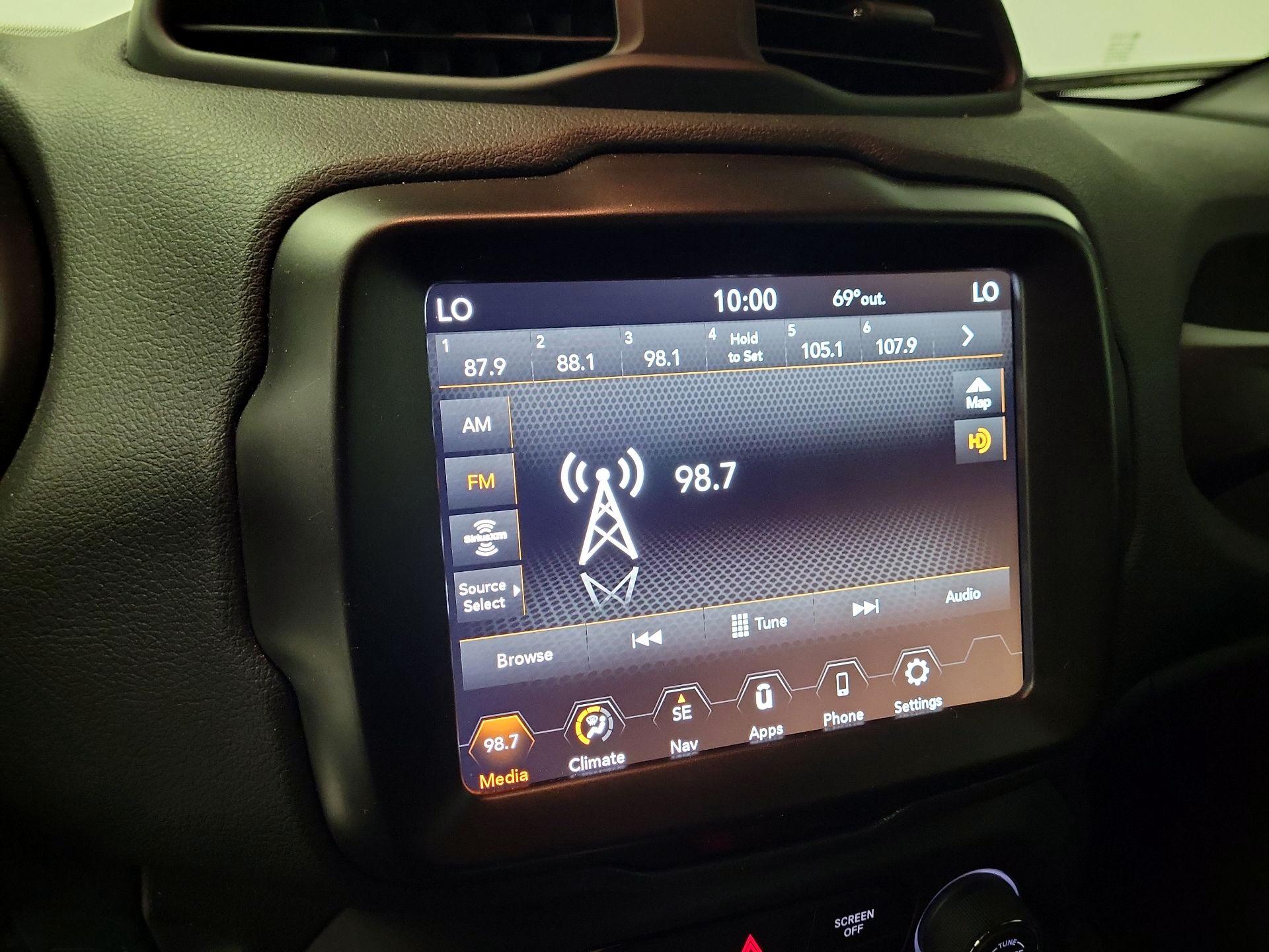 Thumbnail: 2022 Jeep Renegade - 16