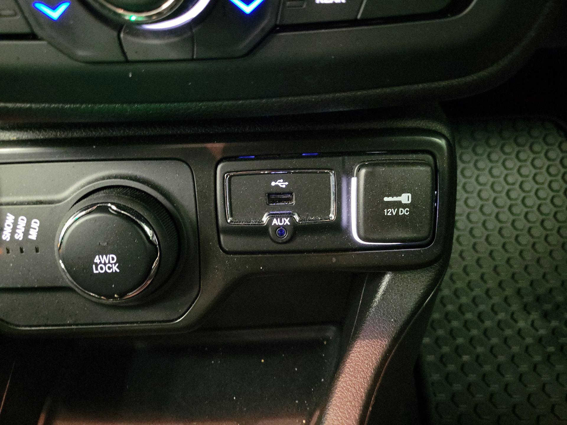 Thumbnail: 2022 Jeep Renegade - 19