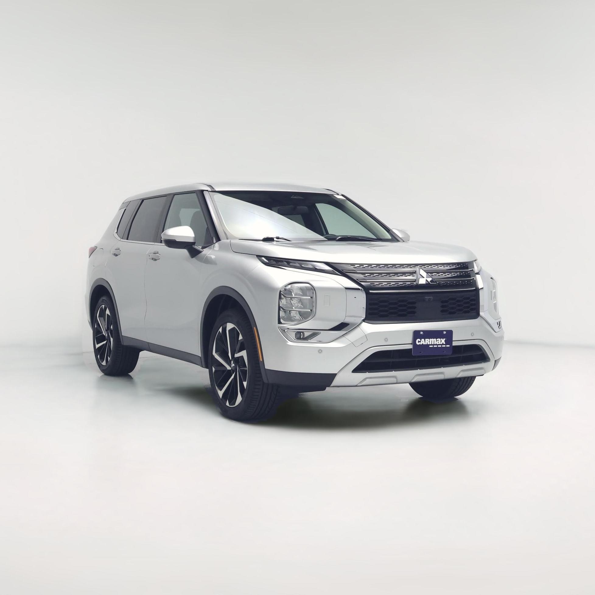Thumbnail: 2024 Mitsubishi Outlander - 1