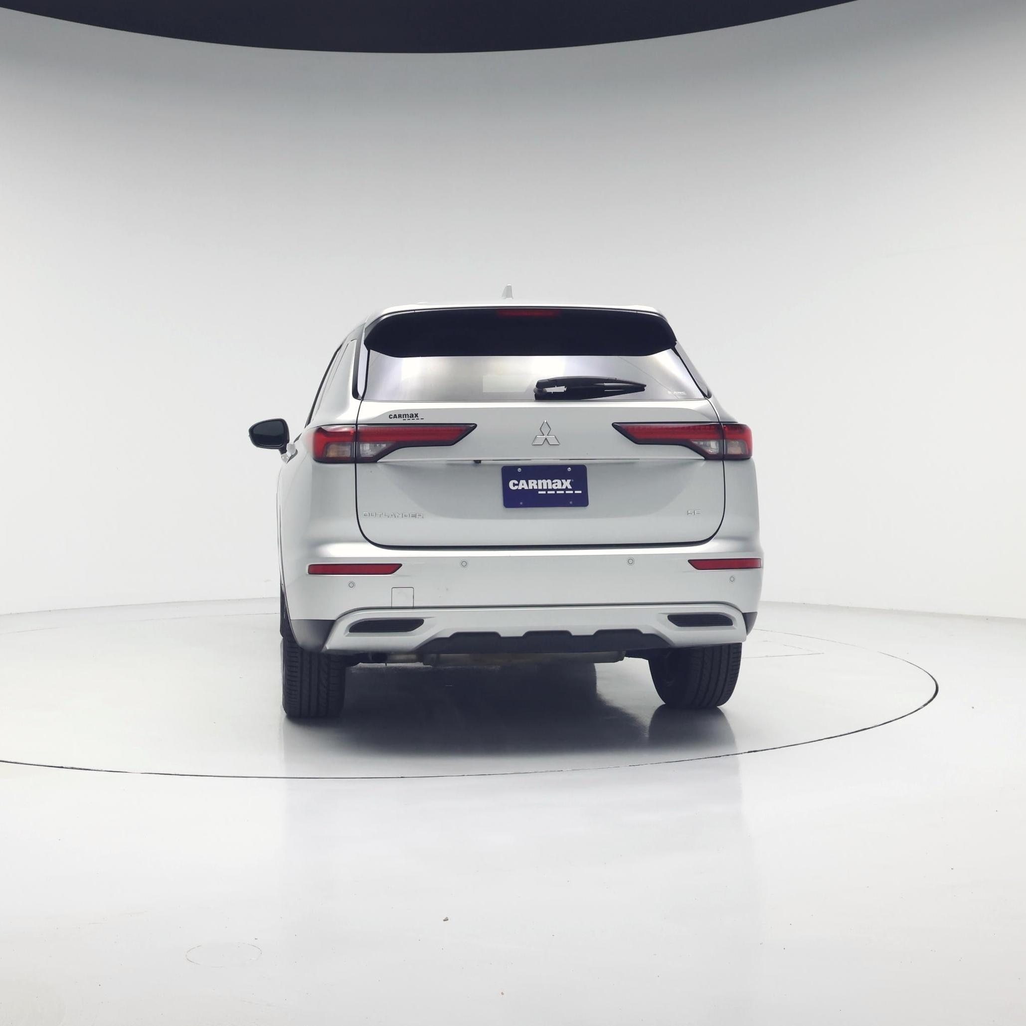 Thumbnail: 2024 Mitsubishi Outlander - 6