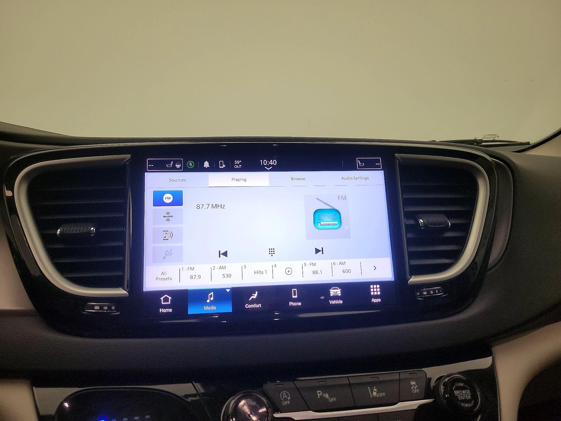 Thumbnail: 2023 Chrysler Pacifica - 15