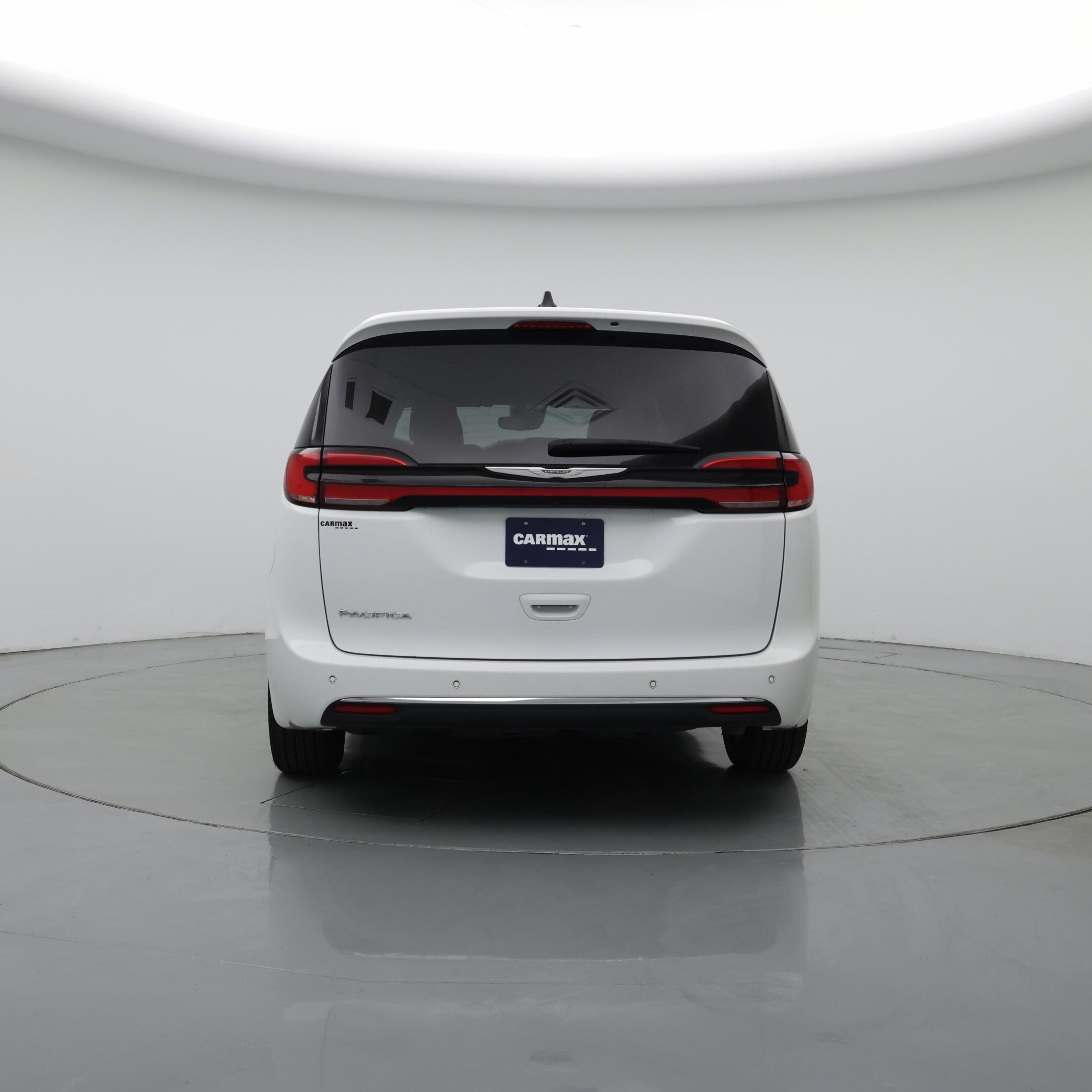 Thumbnail: 2023 Chrysler Pacifica - 6