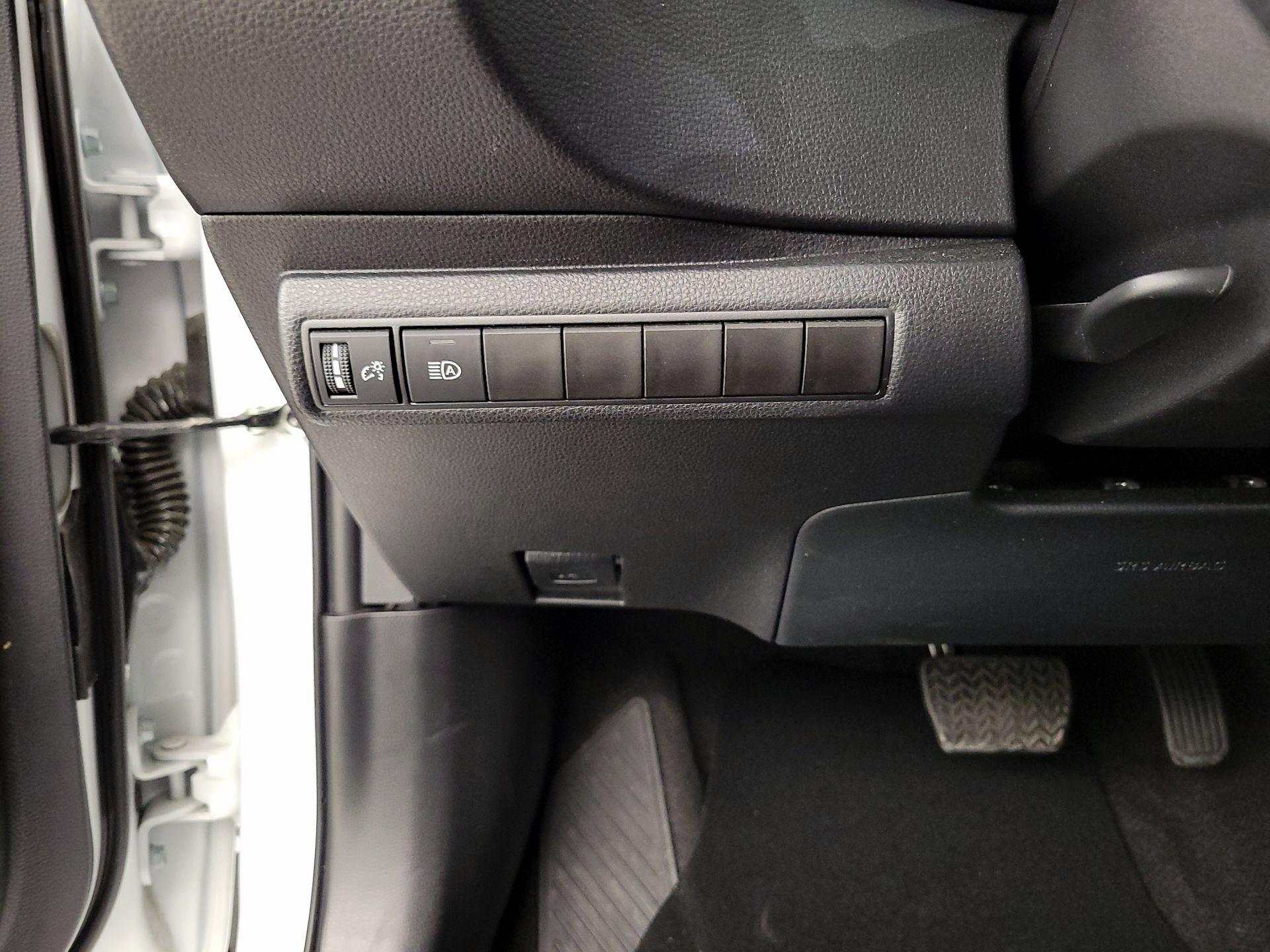 Thumbnail: 2025 Toyota Corolla - 13