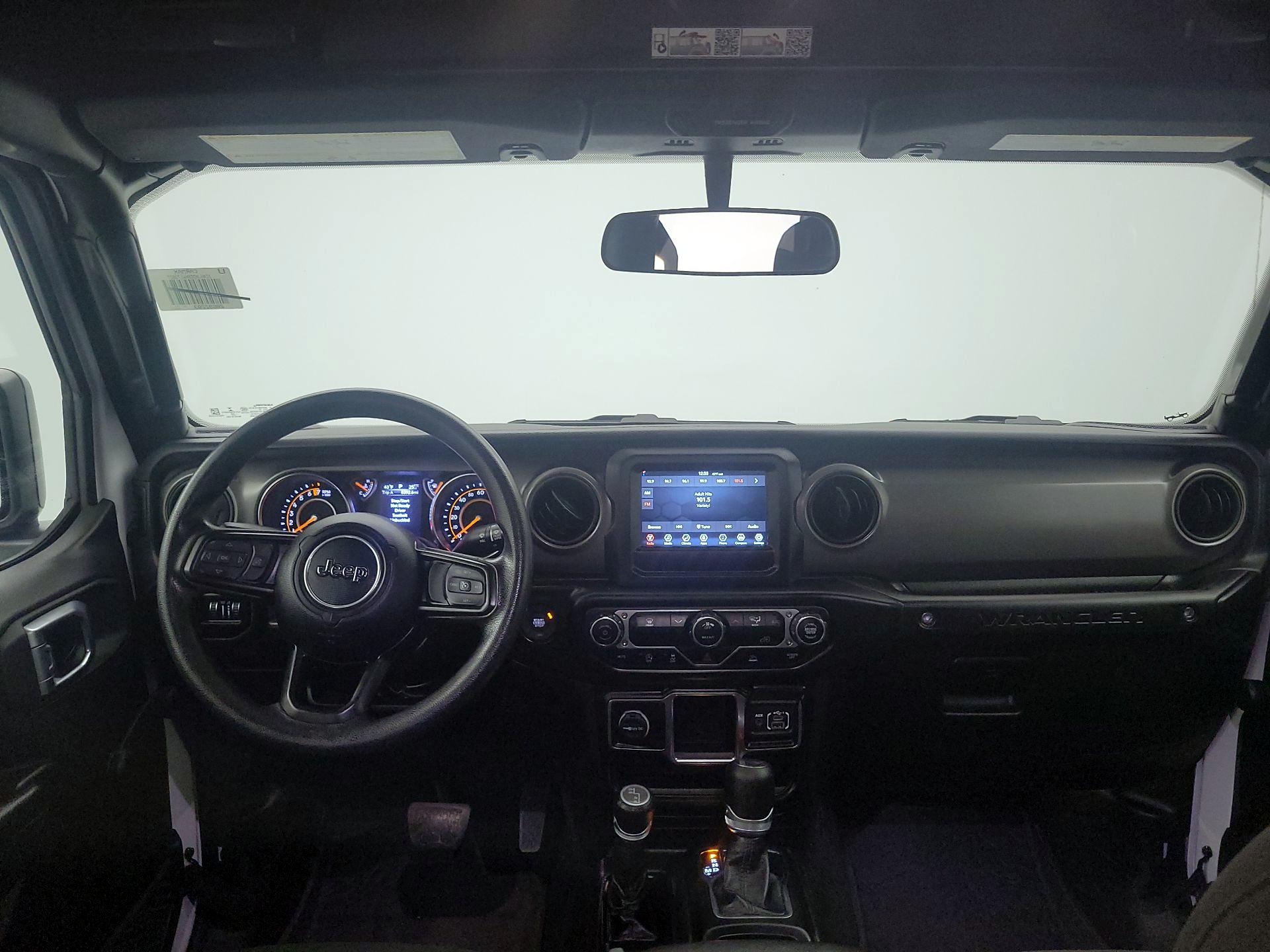 Thumbnail: 2022 Jeep Wrangler - 9