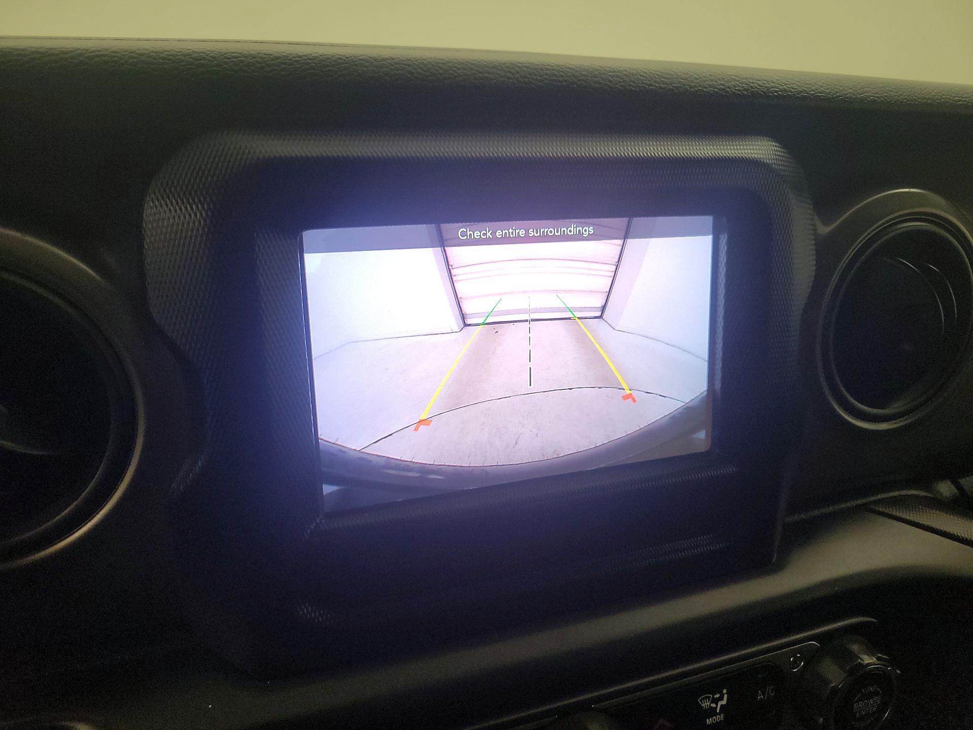 Thumbnail: 2022 Jeep Wrangler - 14