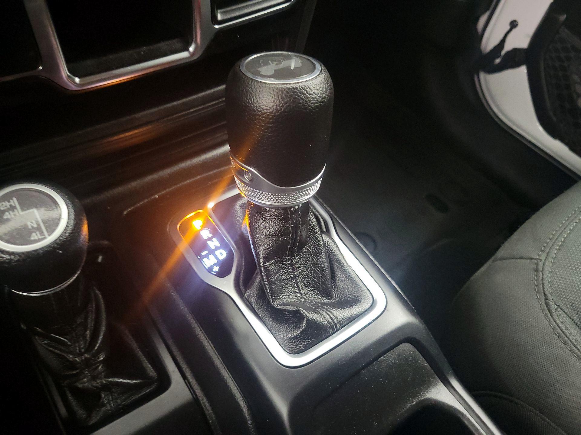 Thumbnail: 2022 Jeep Wrangler - 17