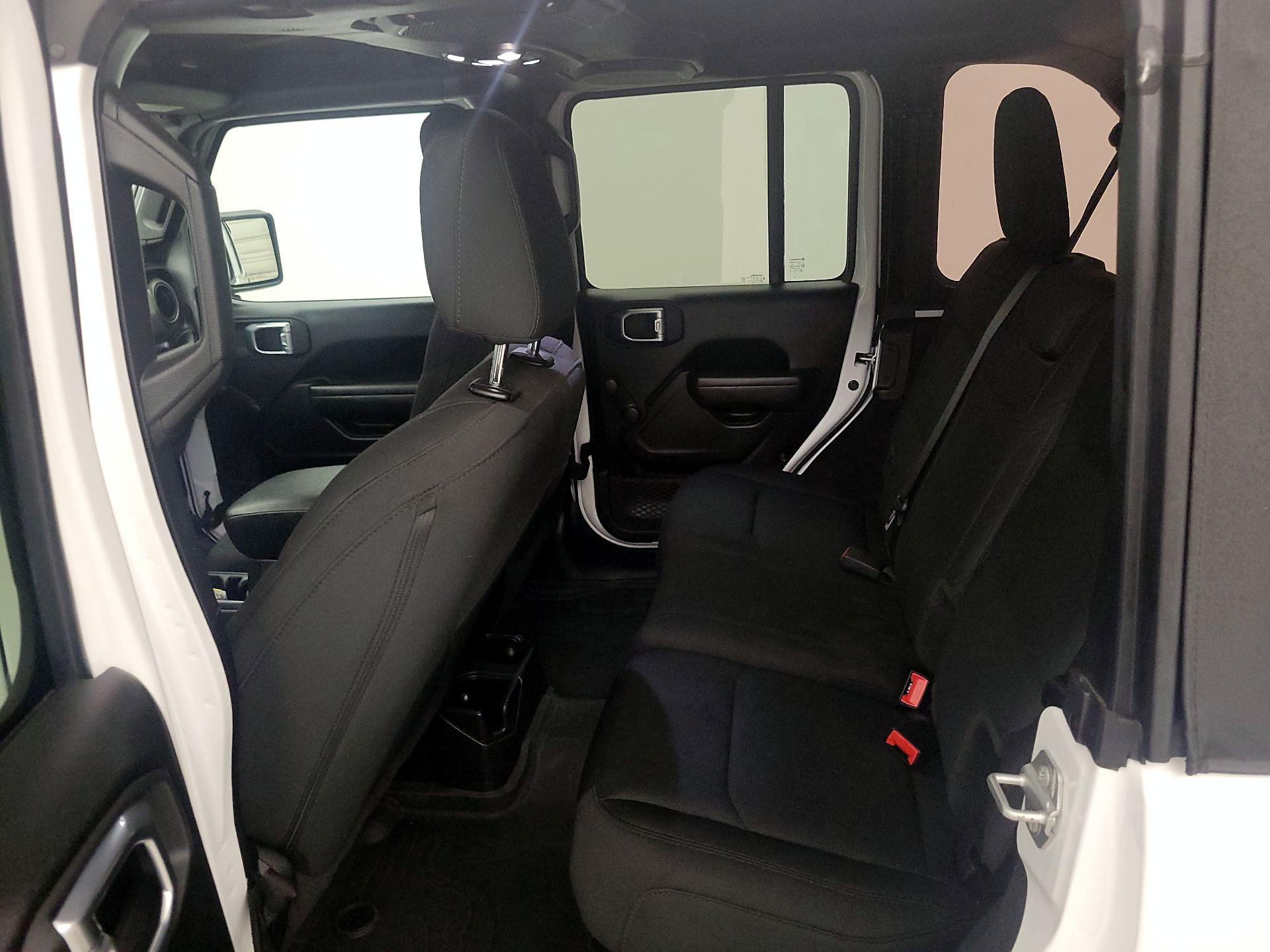 Thumbnail: 2022 Jeep Wrangler - 19