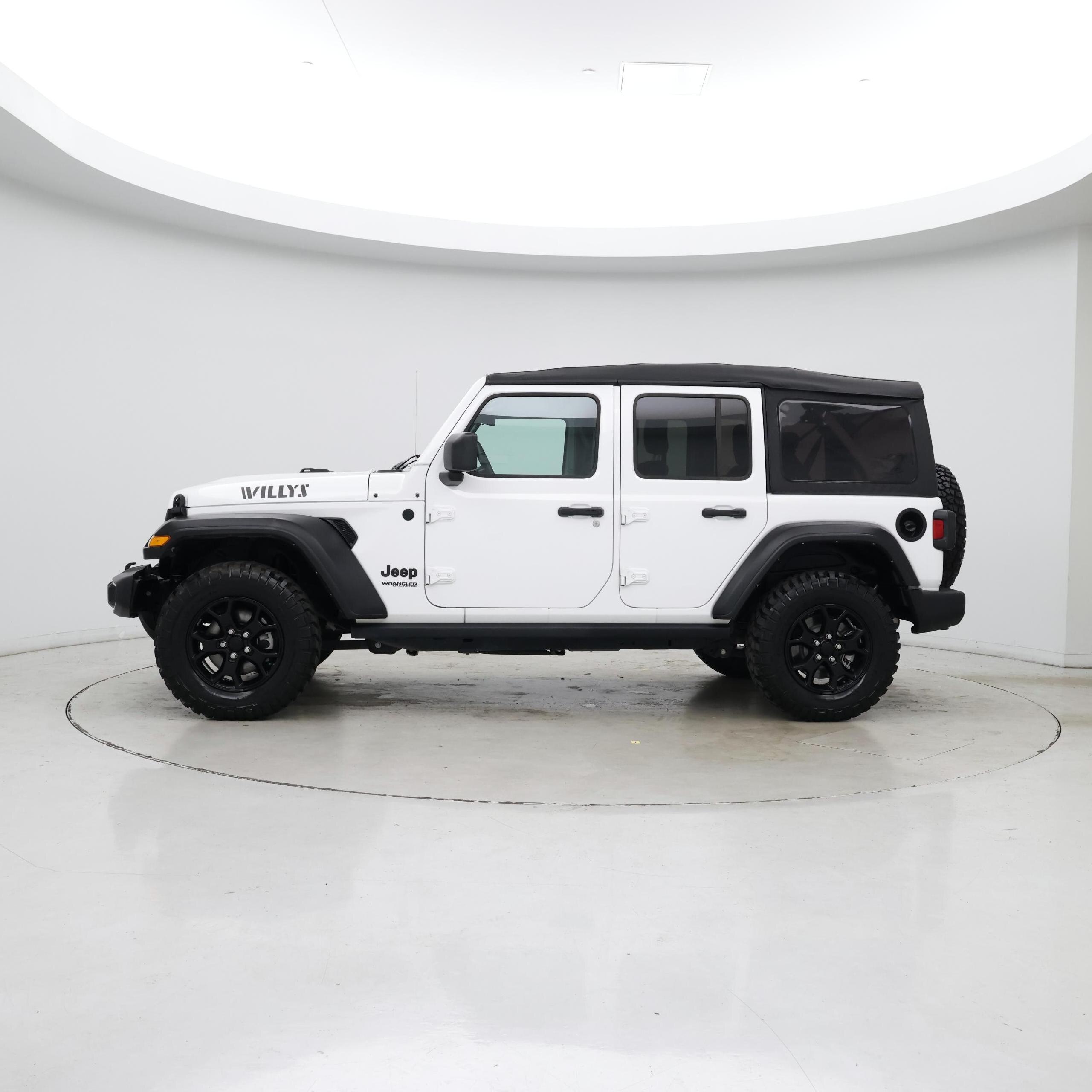 Thumbnail: 2022 Jeep Wrangler - 3