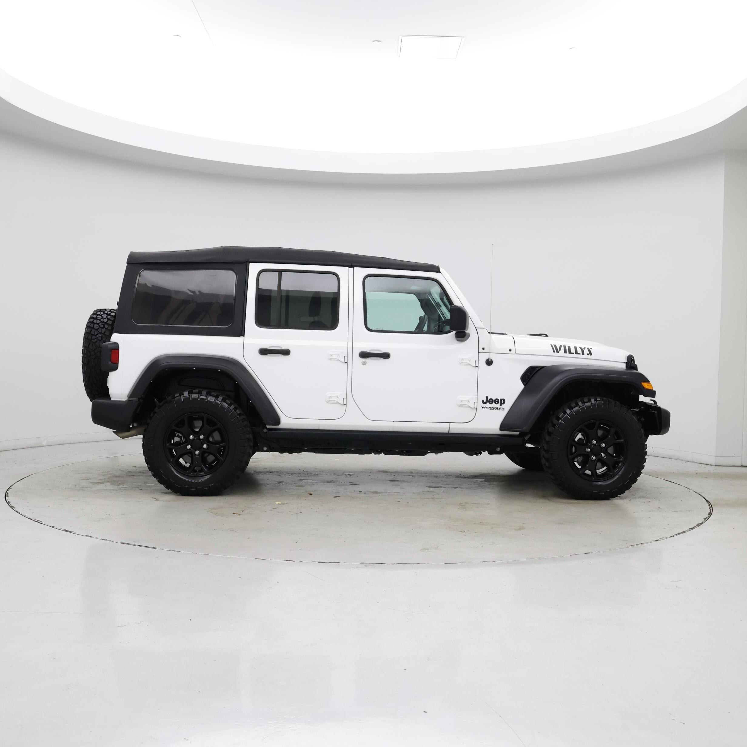 Thumbnail: 2022 Jeep Wrangler - 7