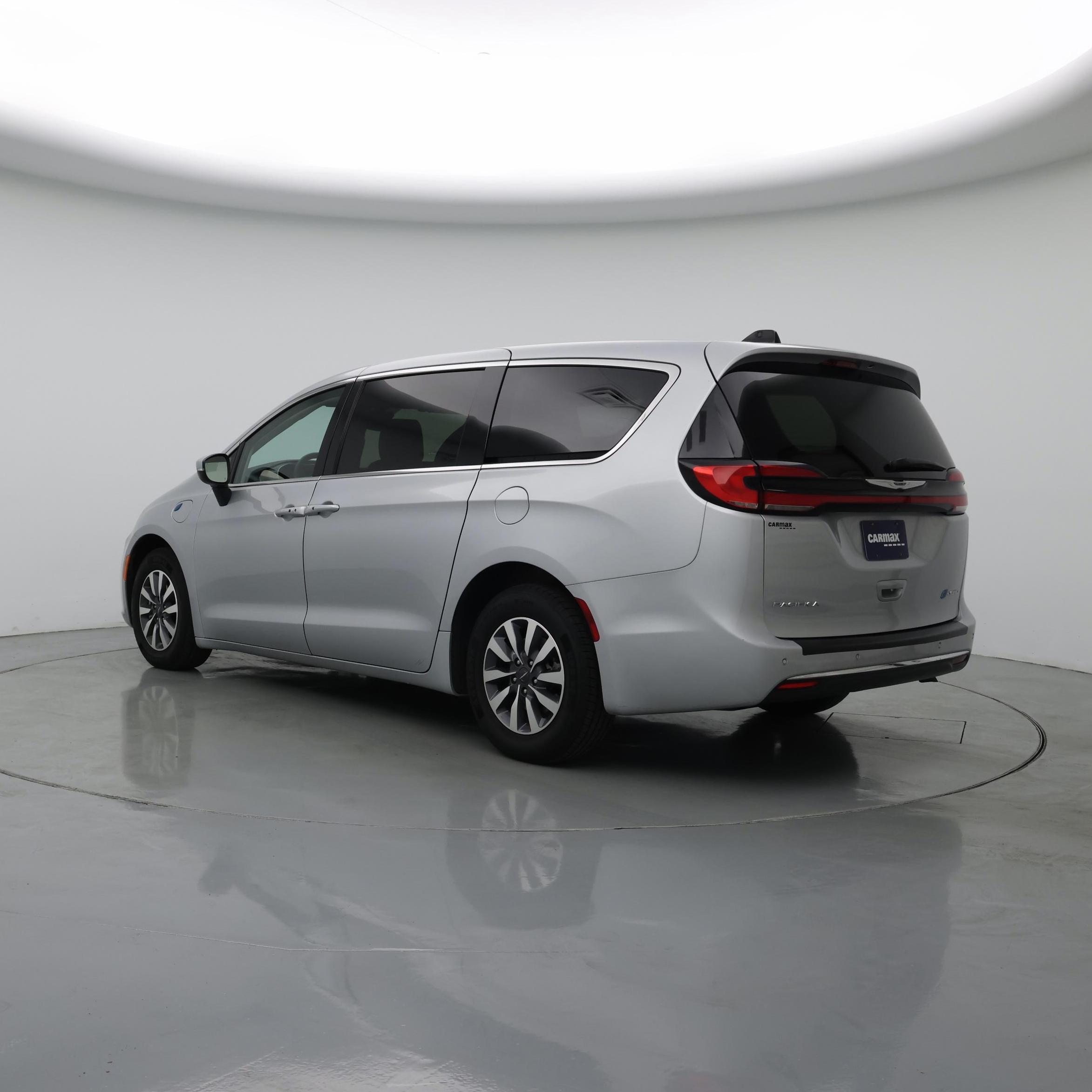 Thumbnail: 2023 Chrysler Pacifica - 2