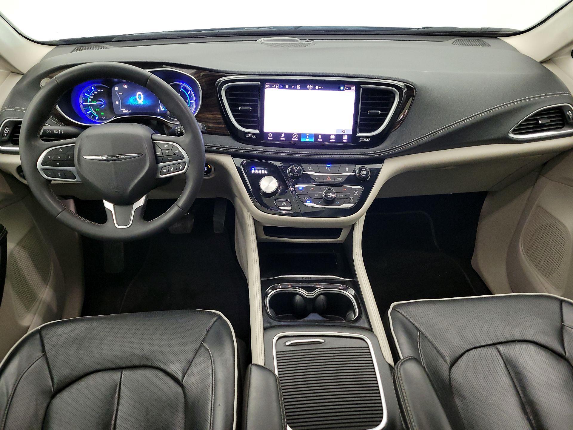 Thumbnail: 2023 Chrysler Pacifica - 9