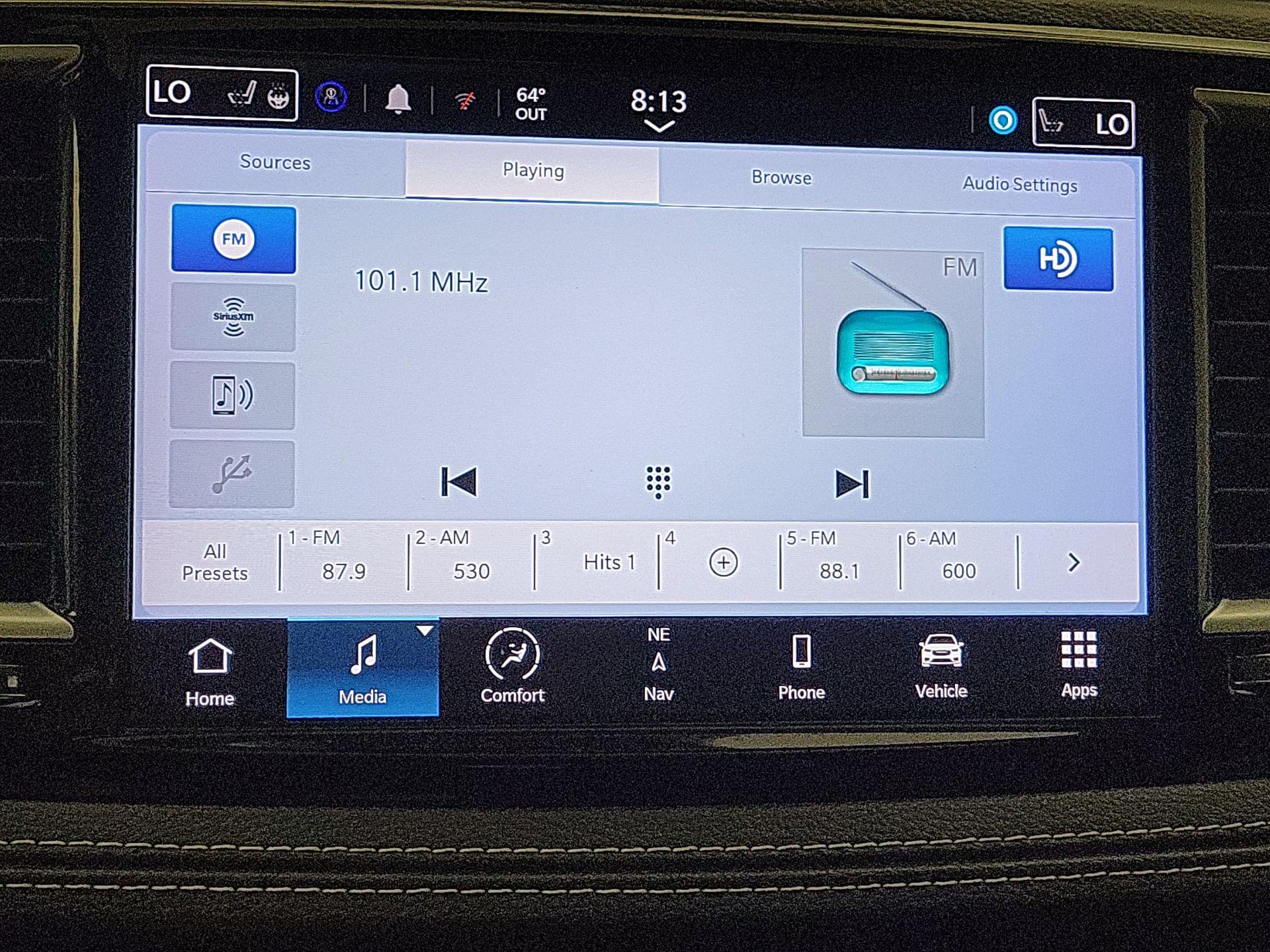 Thumbnail: 2023 Chrysler Pacifica - 16