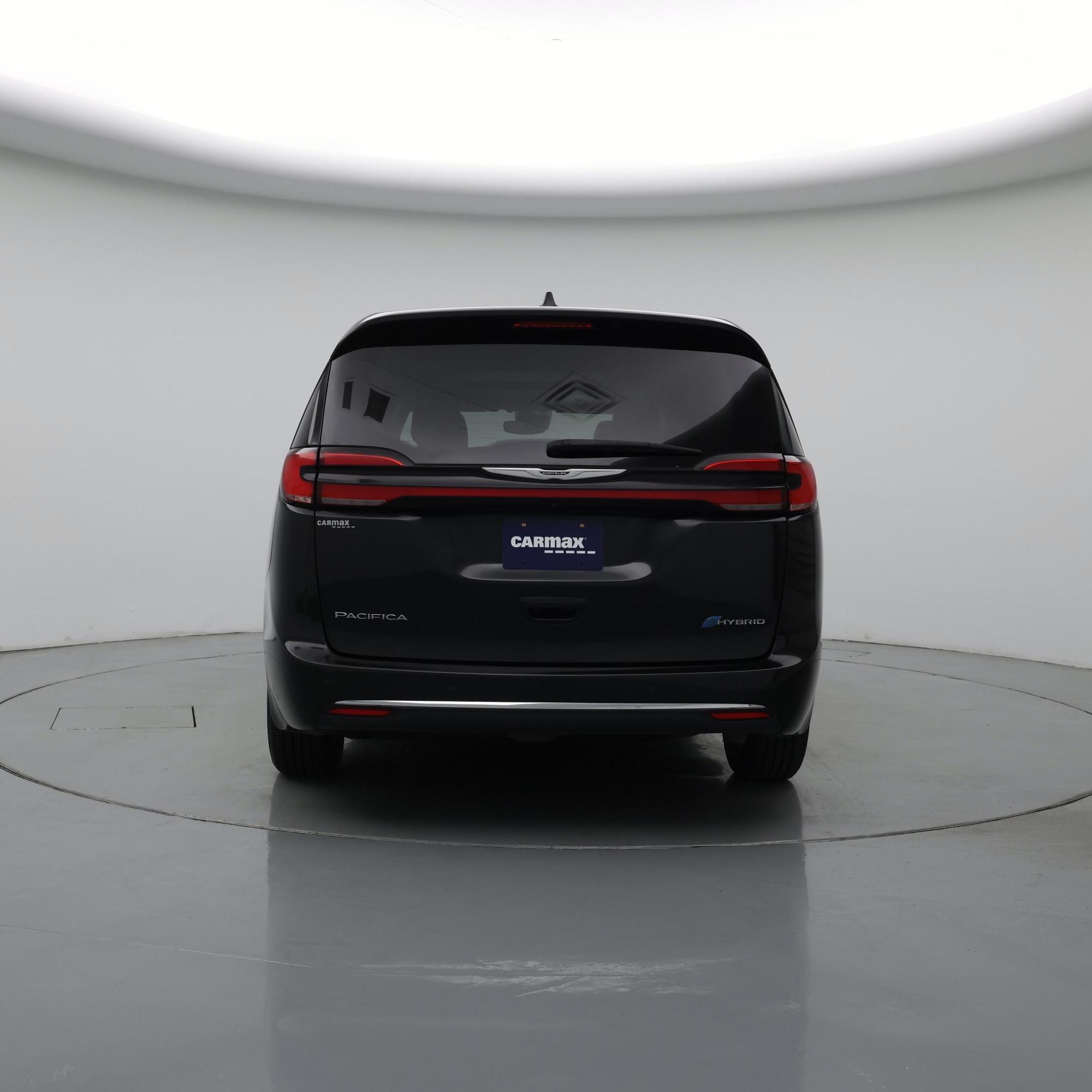 Thumbnail: 2023 Chrysler Pacifica - 6