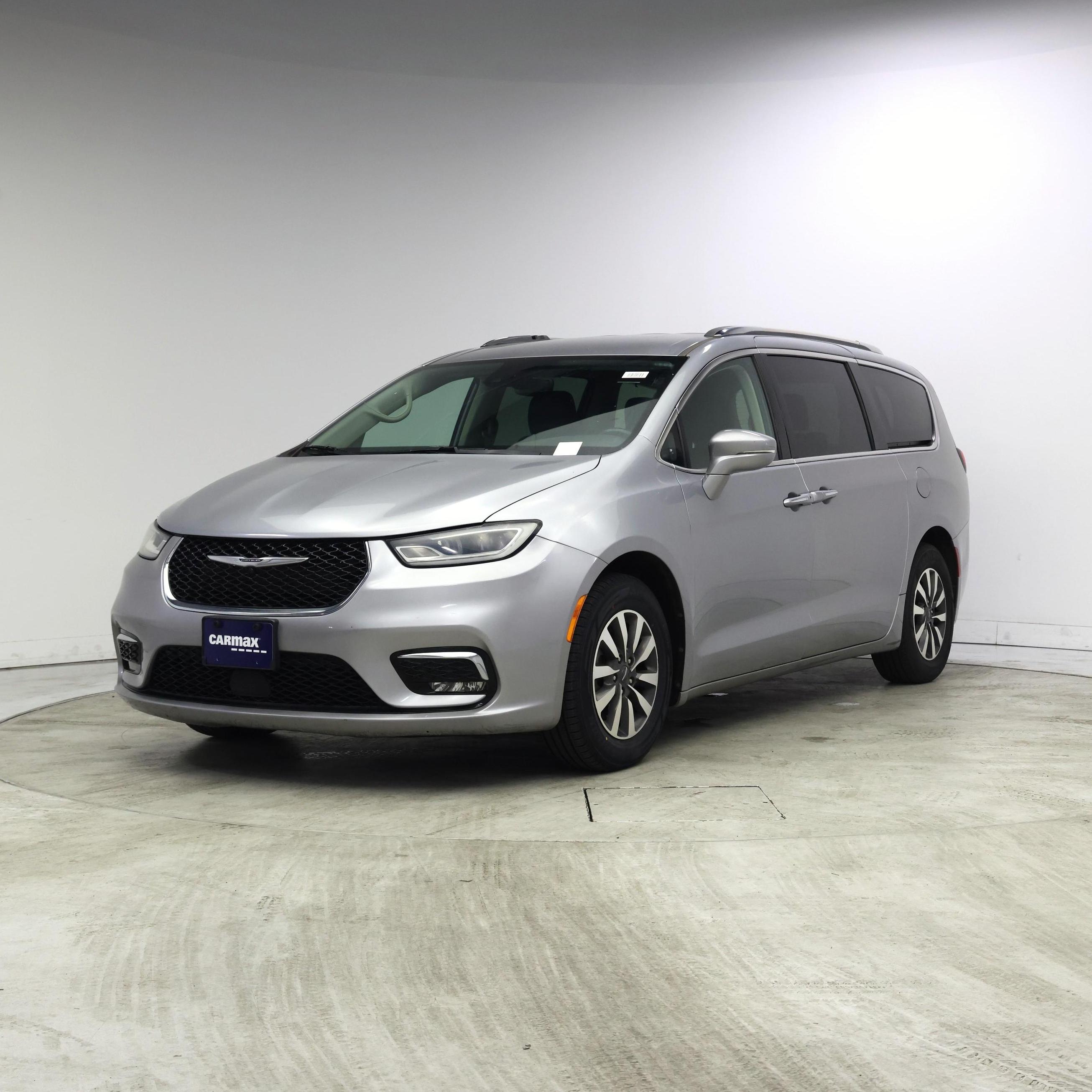 Thumbnail: 2021 Chrysler Pacifica - 4