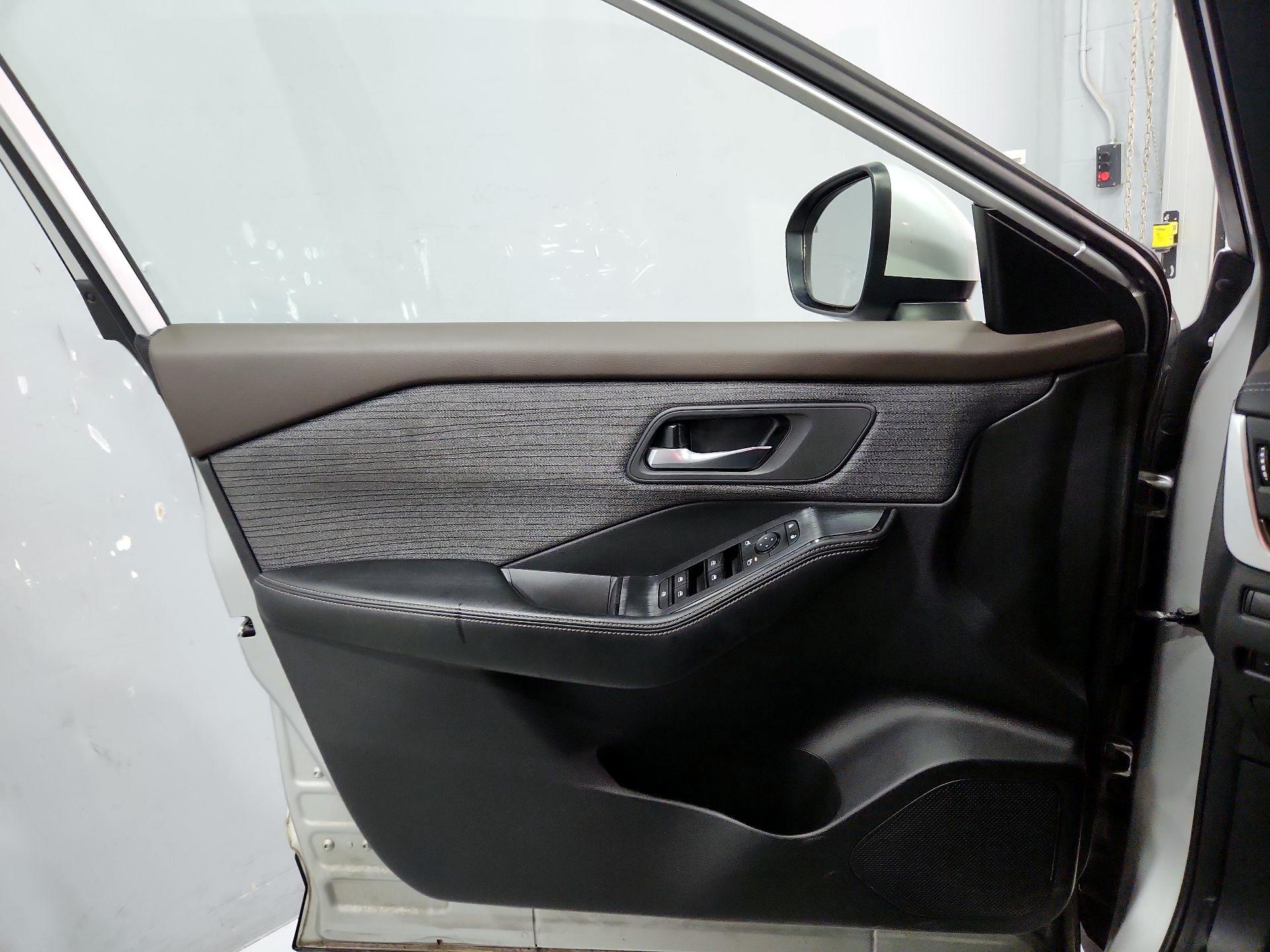 Thumbnail: 2023 Nissan Rogue - 12