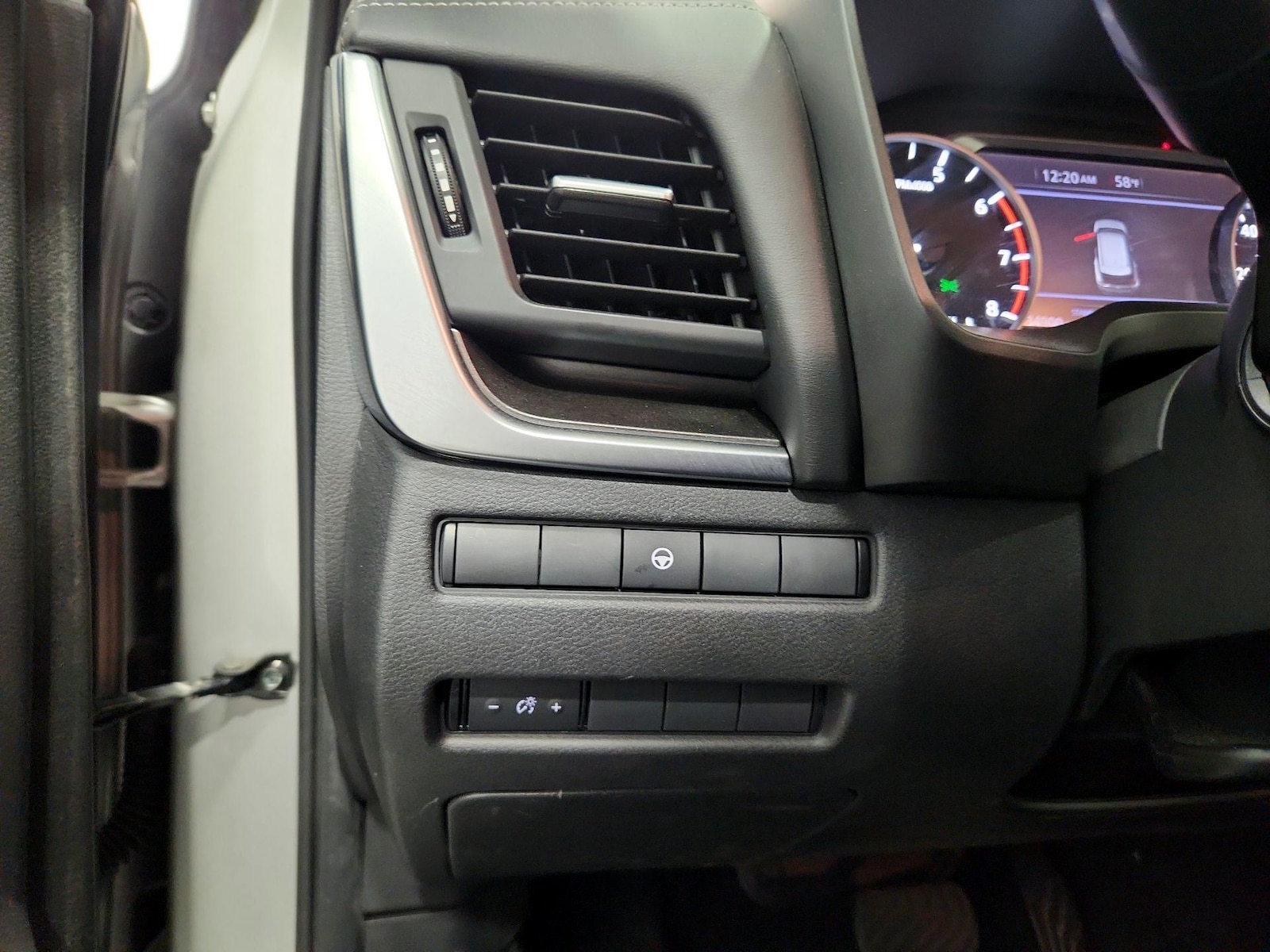 2023 Nissan Rogue SV - Photo 14