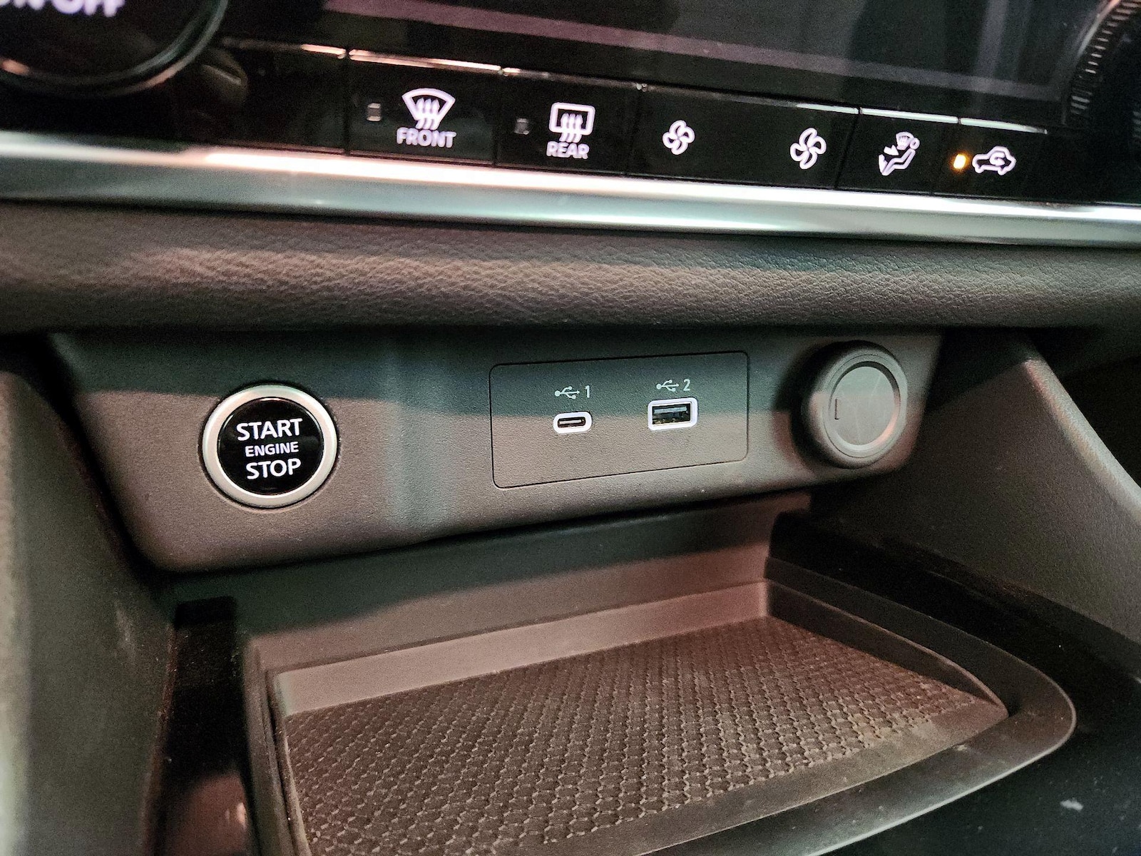 2023 Nissan Rogue SV - Photo 19