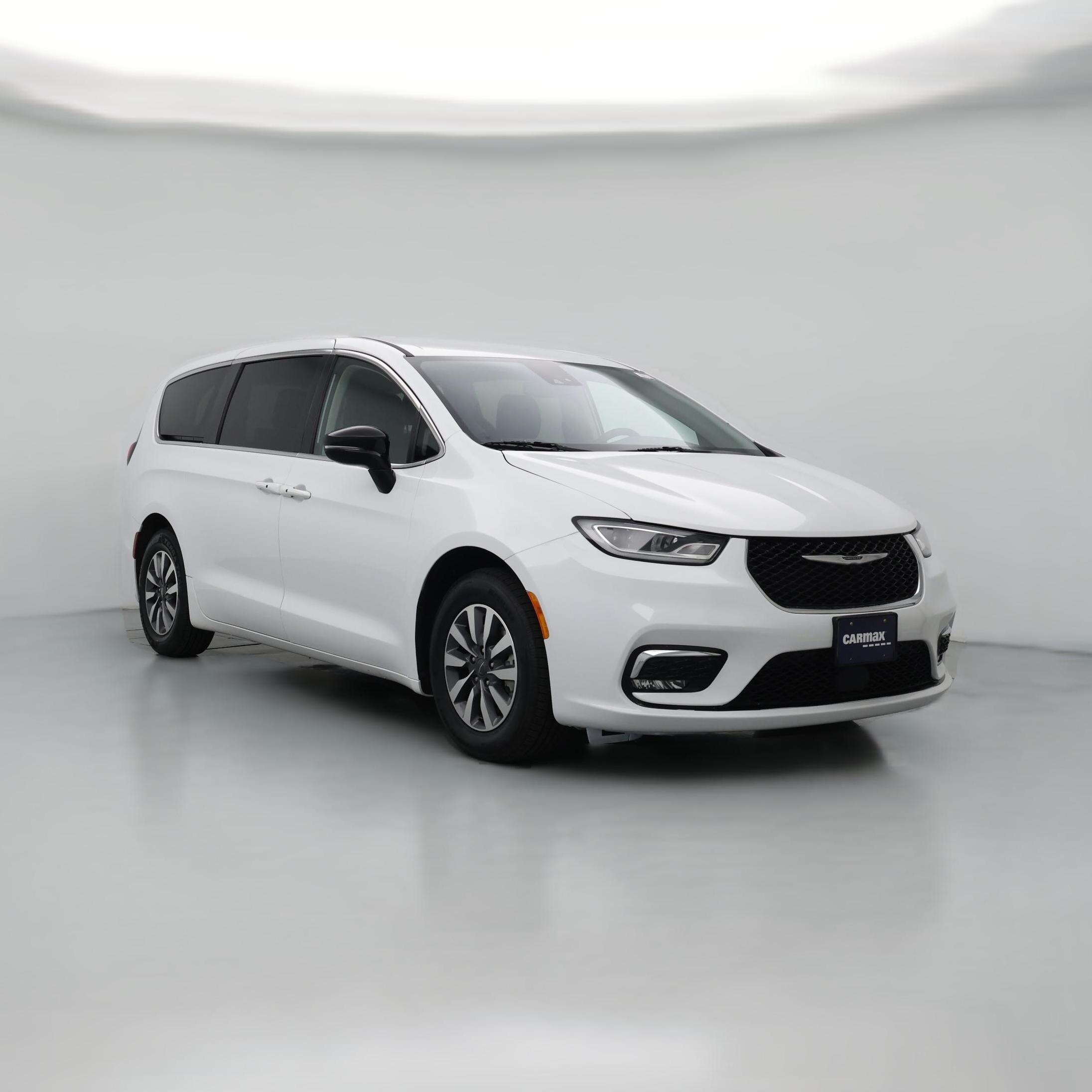Thumbnail: 2024 Chrysler Pacifica - 1